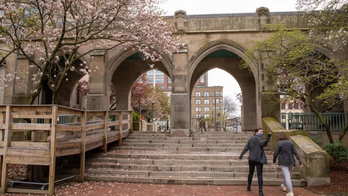 Spectacular View Of Boston University Campus Background