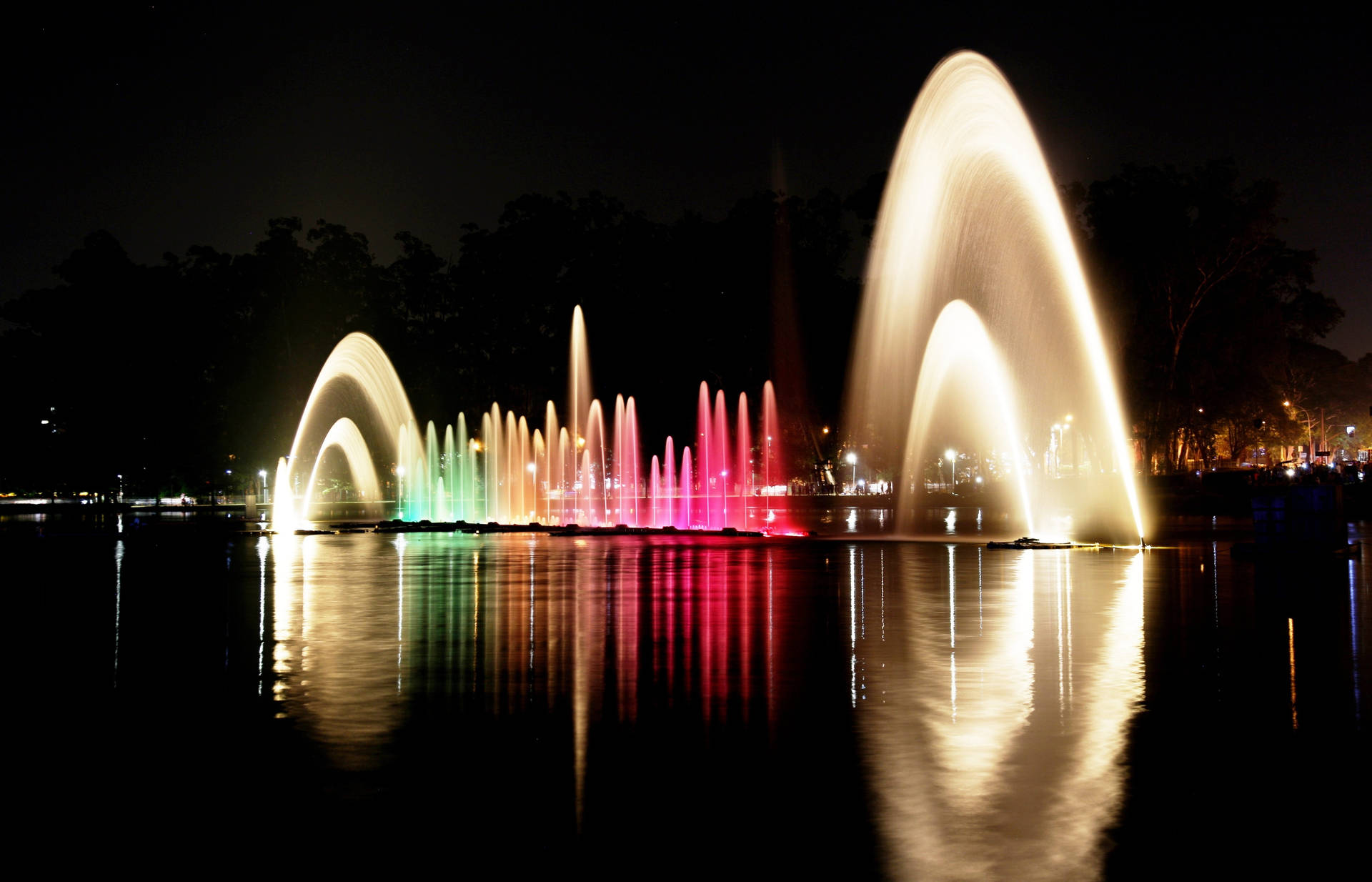 Spectacular View Of The Ibirapuera Park In Brazil With Beautiful Fountains Background