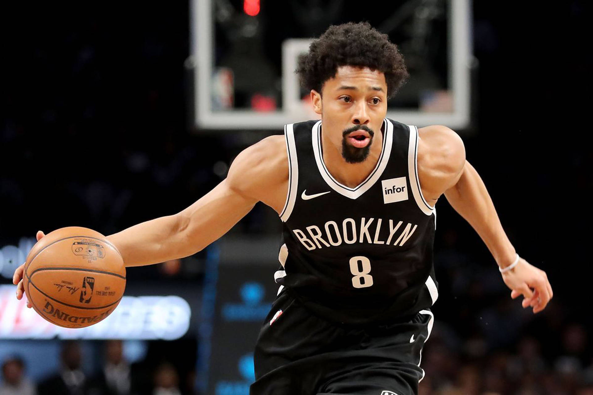 Spencer Dinwiddie Against Cavaliers Background