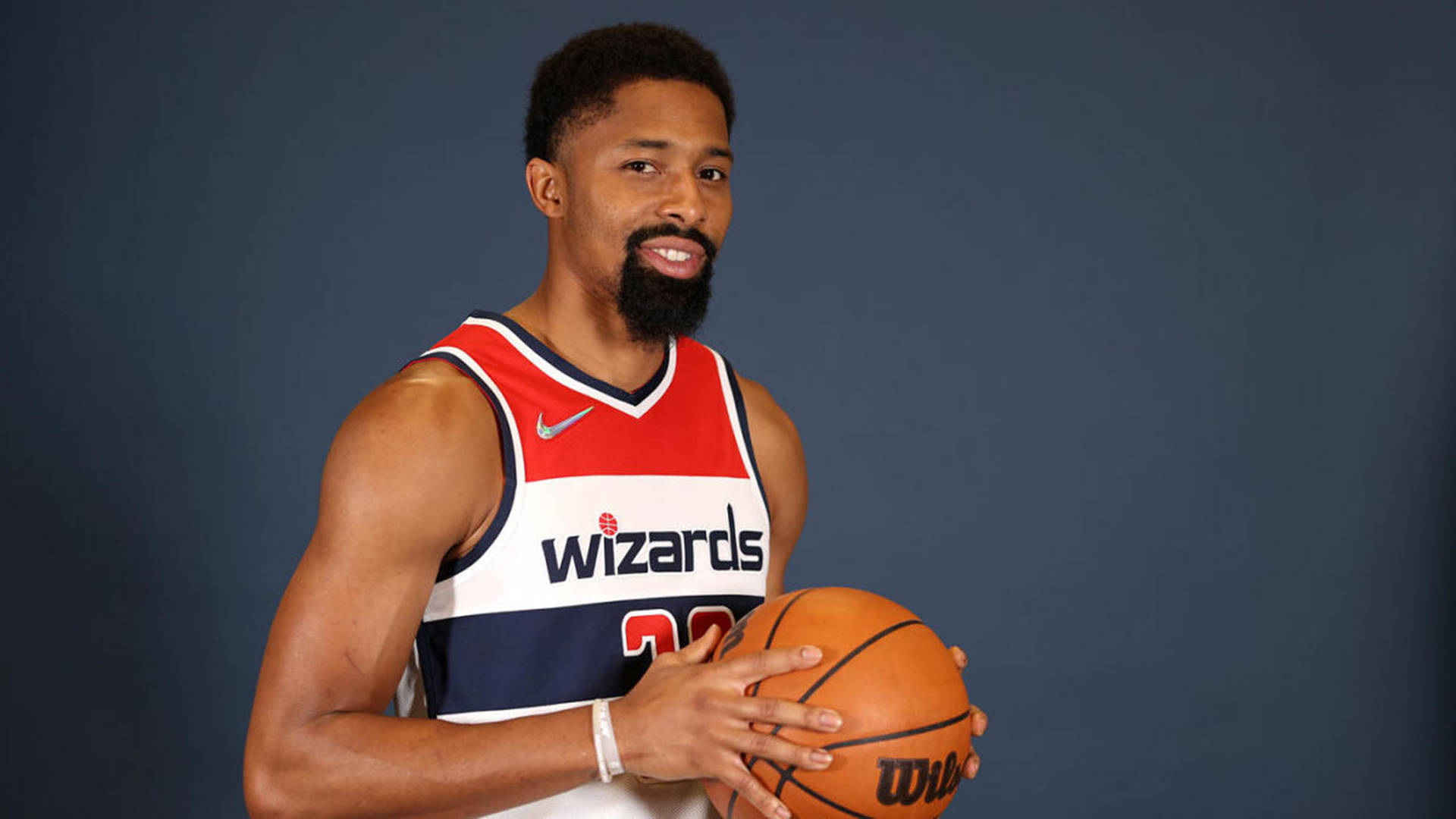 Spencer Dinwiddie Wizards Photoshoot Background