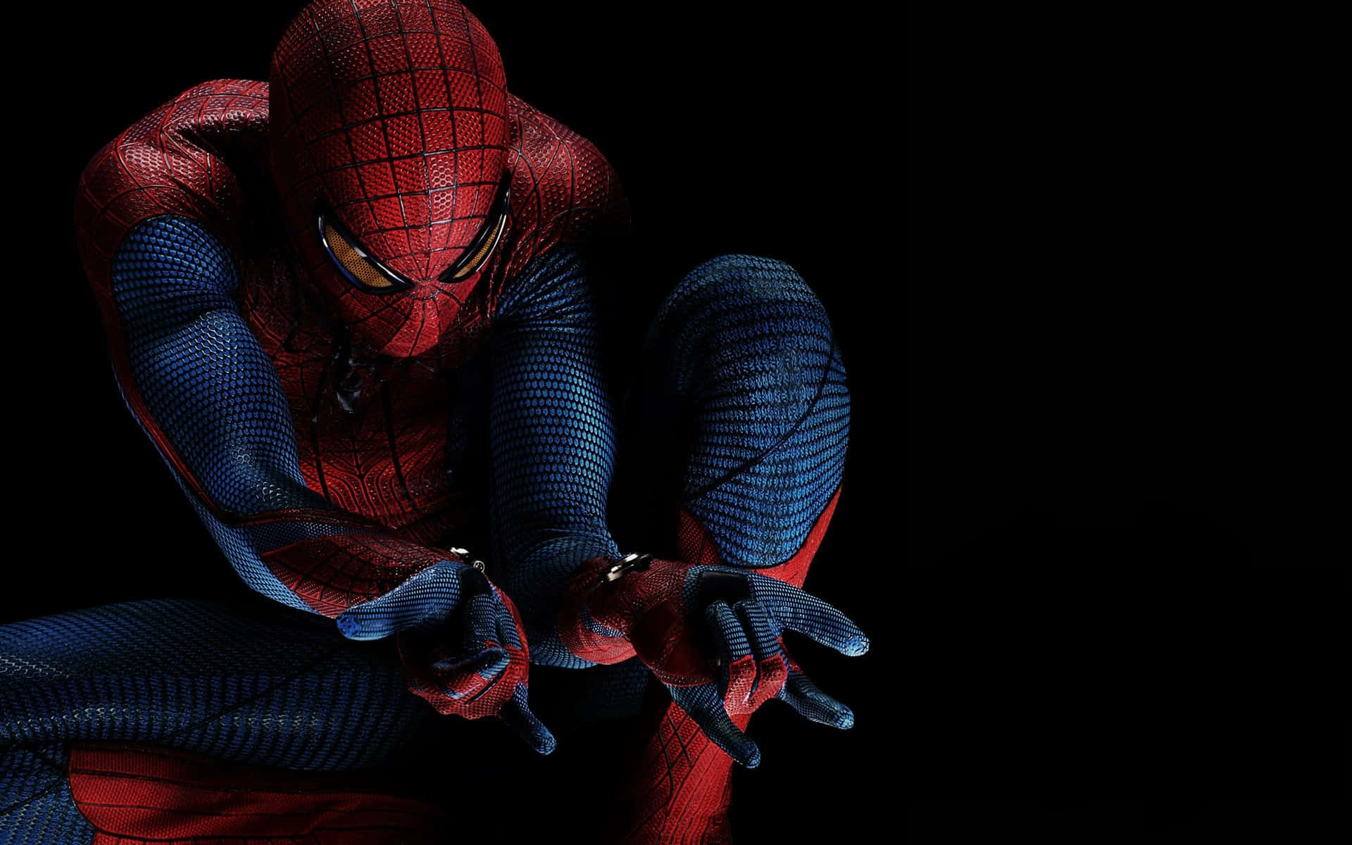 Spider-man Swinging Through The City Background