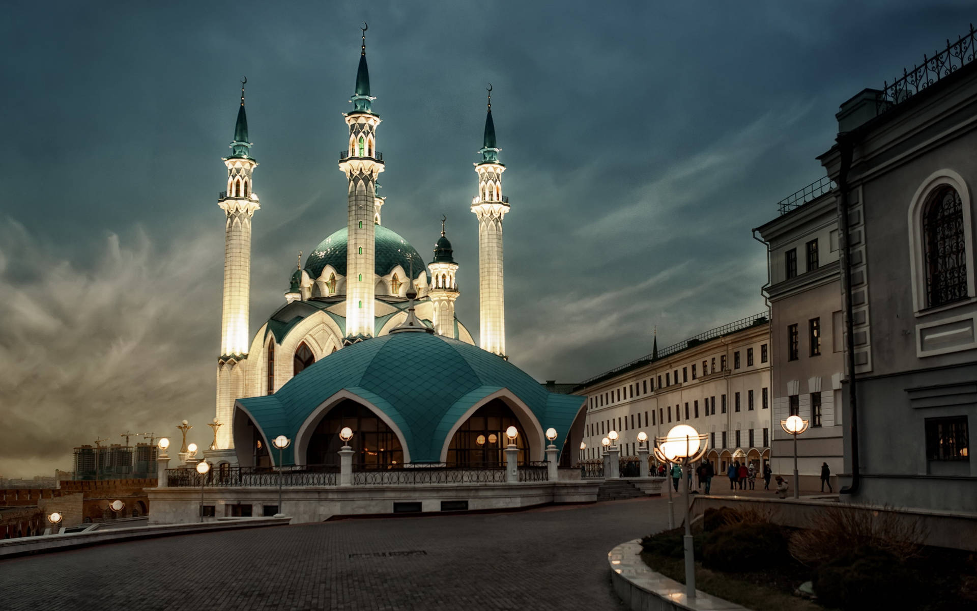 Spiritual Radiance Of Madina At Night Background