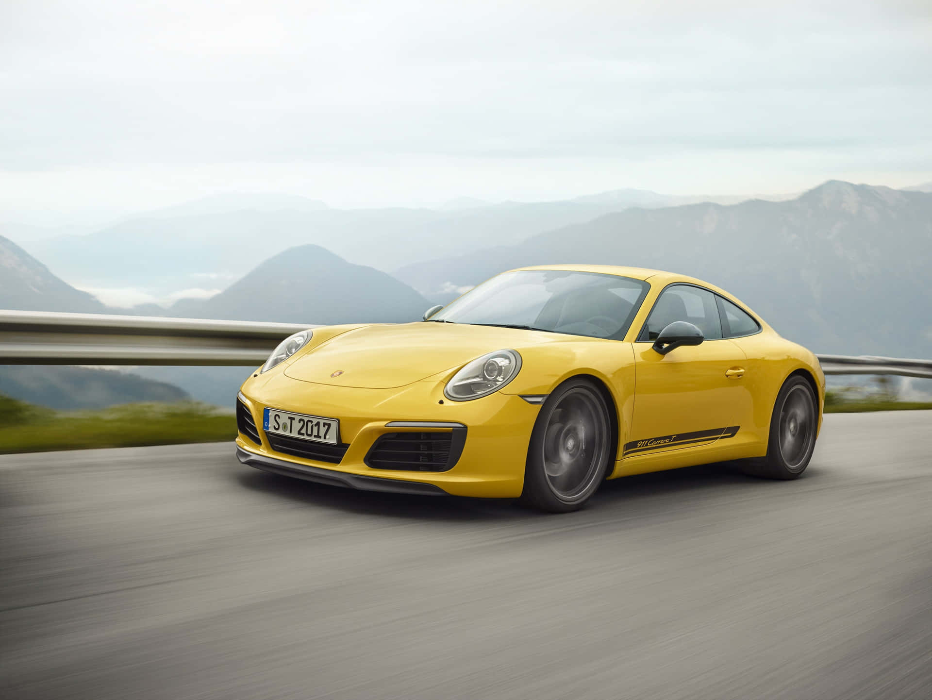 Spoil Yourself With A 4k Ultra Hd Porsche
