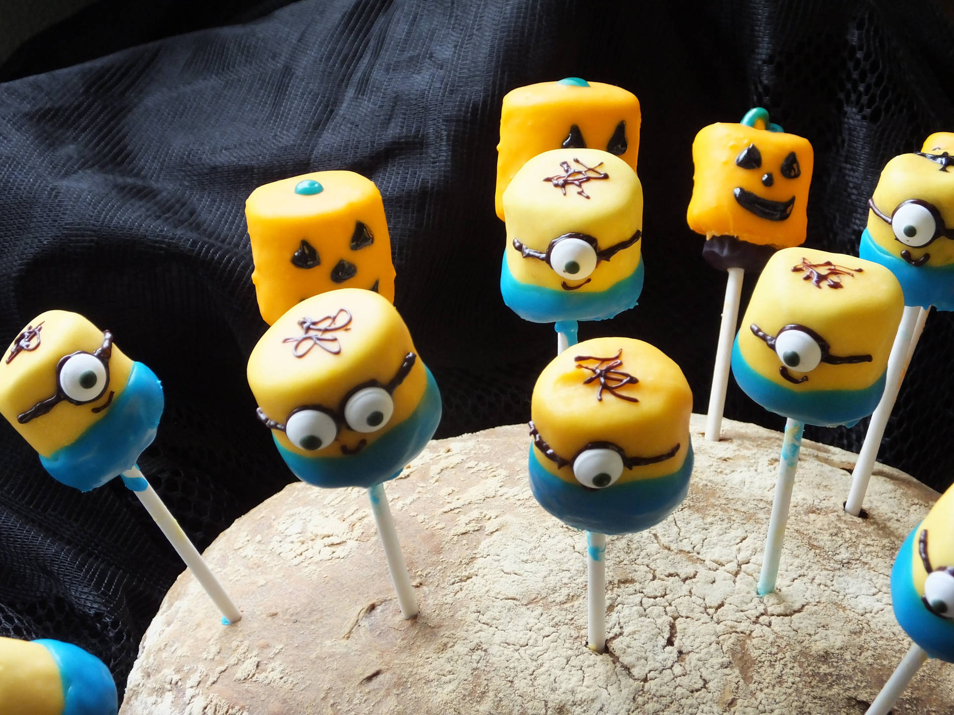 Spooky Minions Marshmallow Pops Background