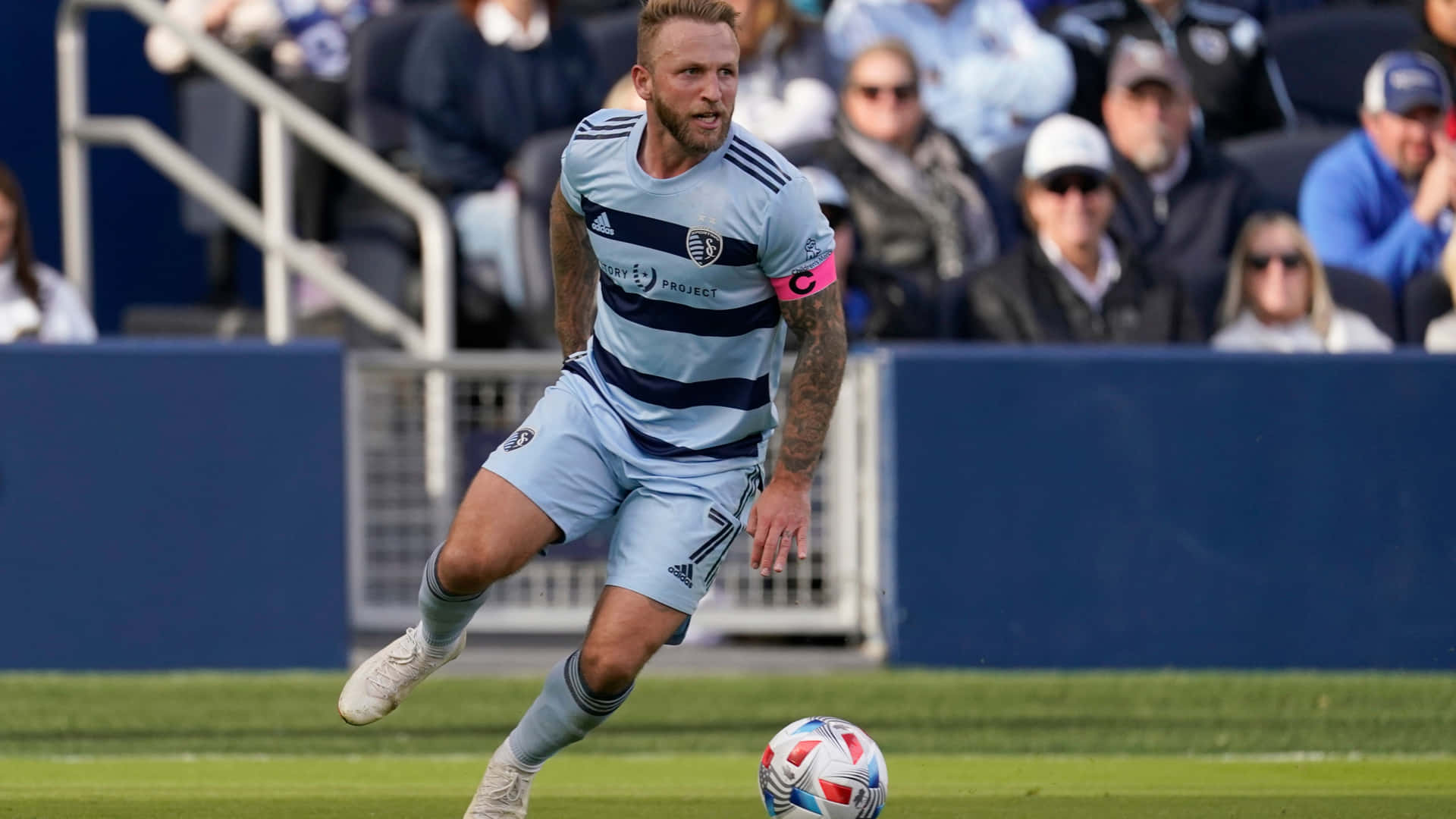 Sporting Kansas City Johnny Russell Moves At 2021 Soccer Match Background