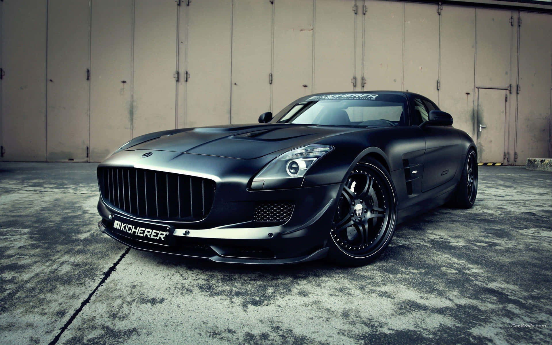 Sporty Chic - The Mercedes-black Sportscar Background