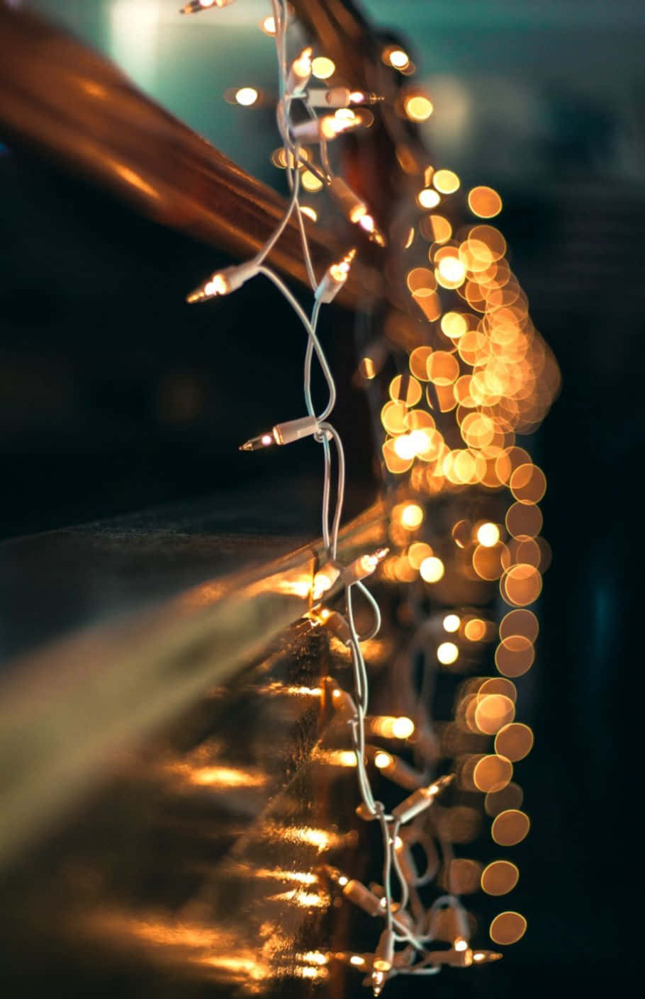 Spread The Holiday Cheer This Season With Twinkling Christmas Lights! Background