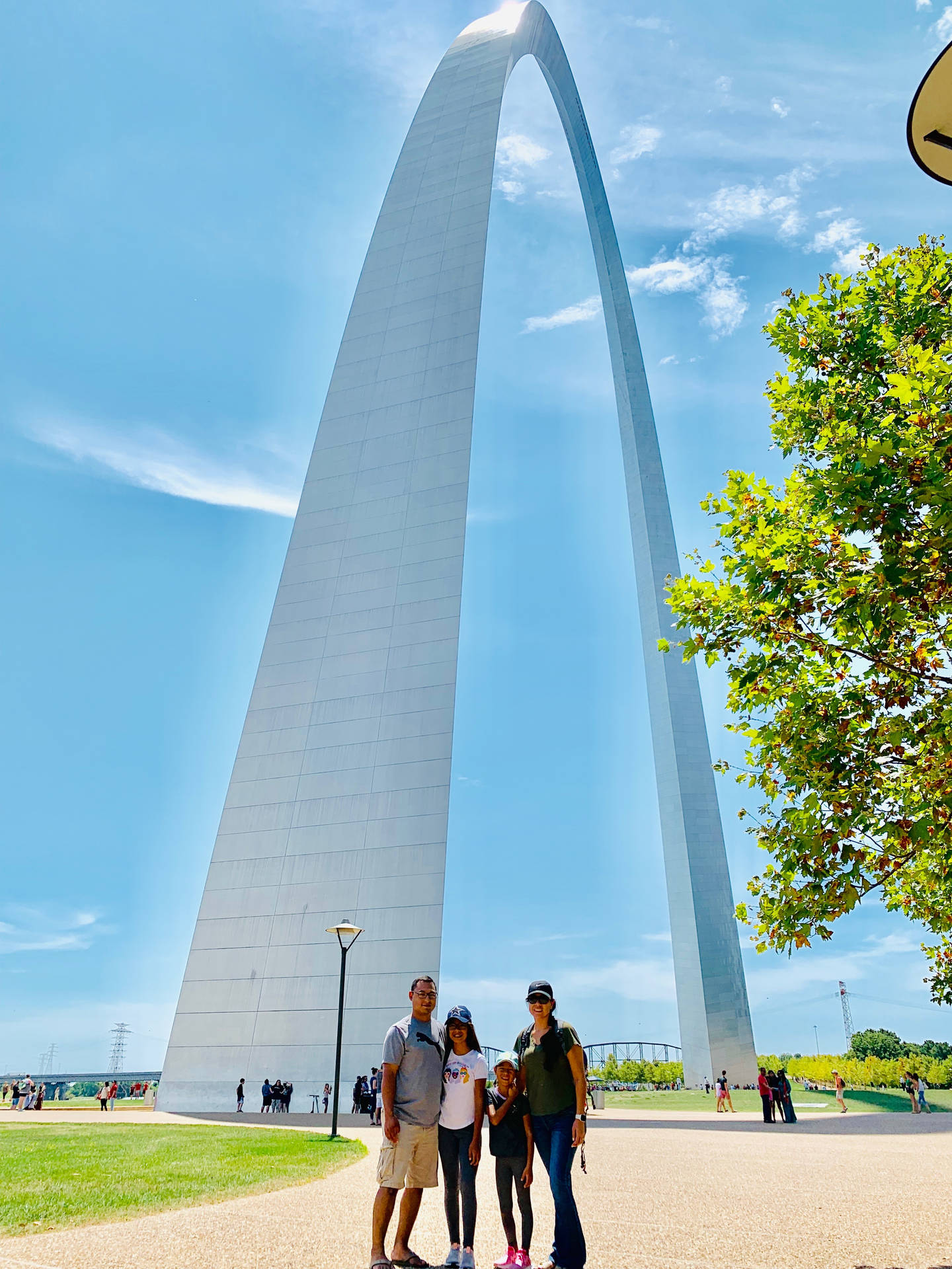 St. Louis Arch Three Friends Background