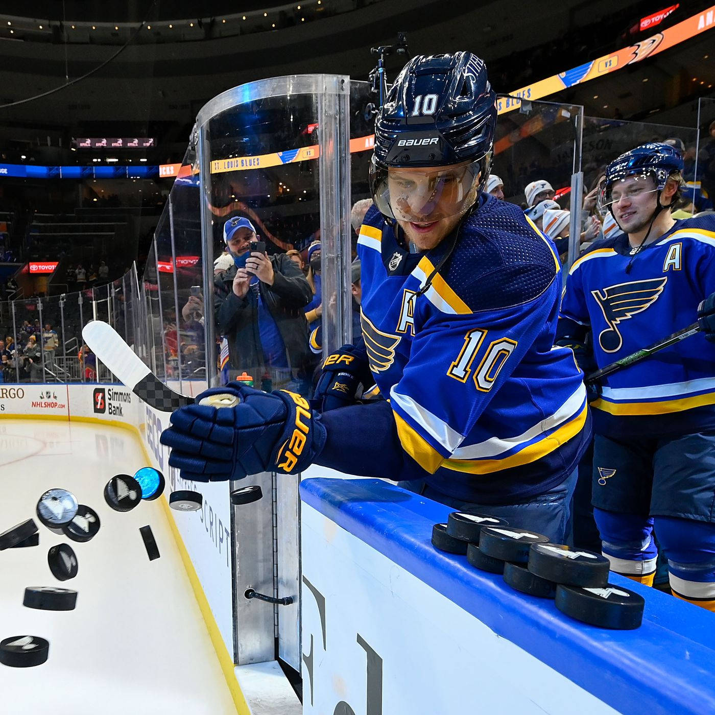 St. Louis Blues Brayden Schenn At Enterprise Center Background