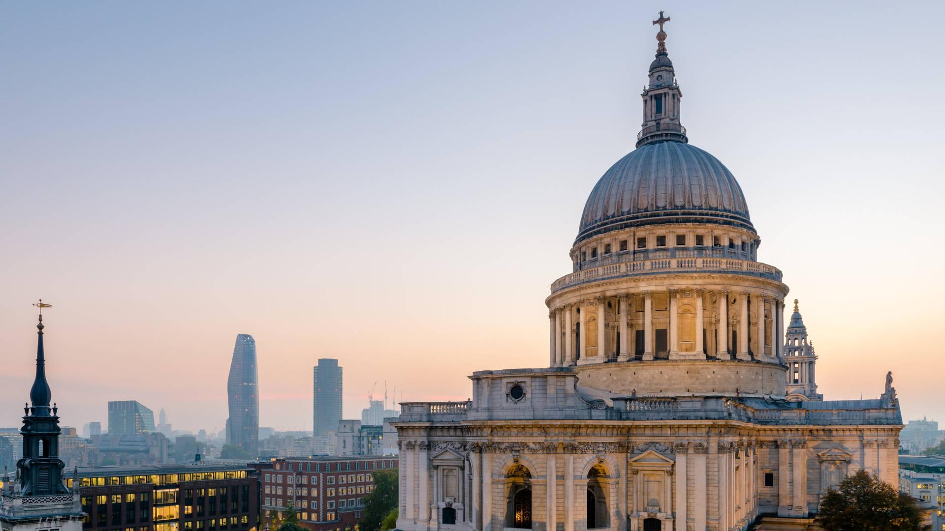 St Paul Cathedral During Sunset Background