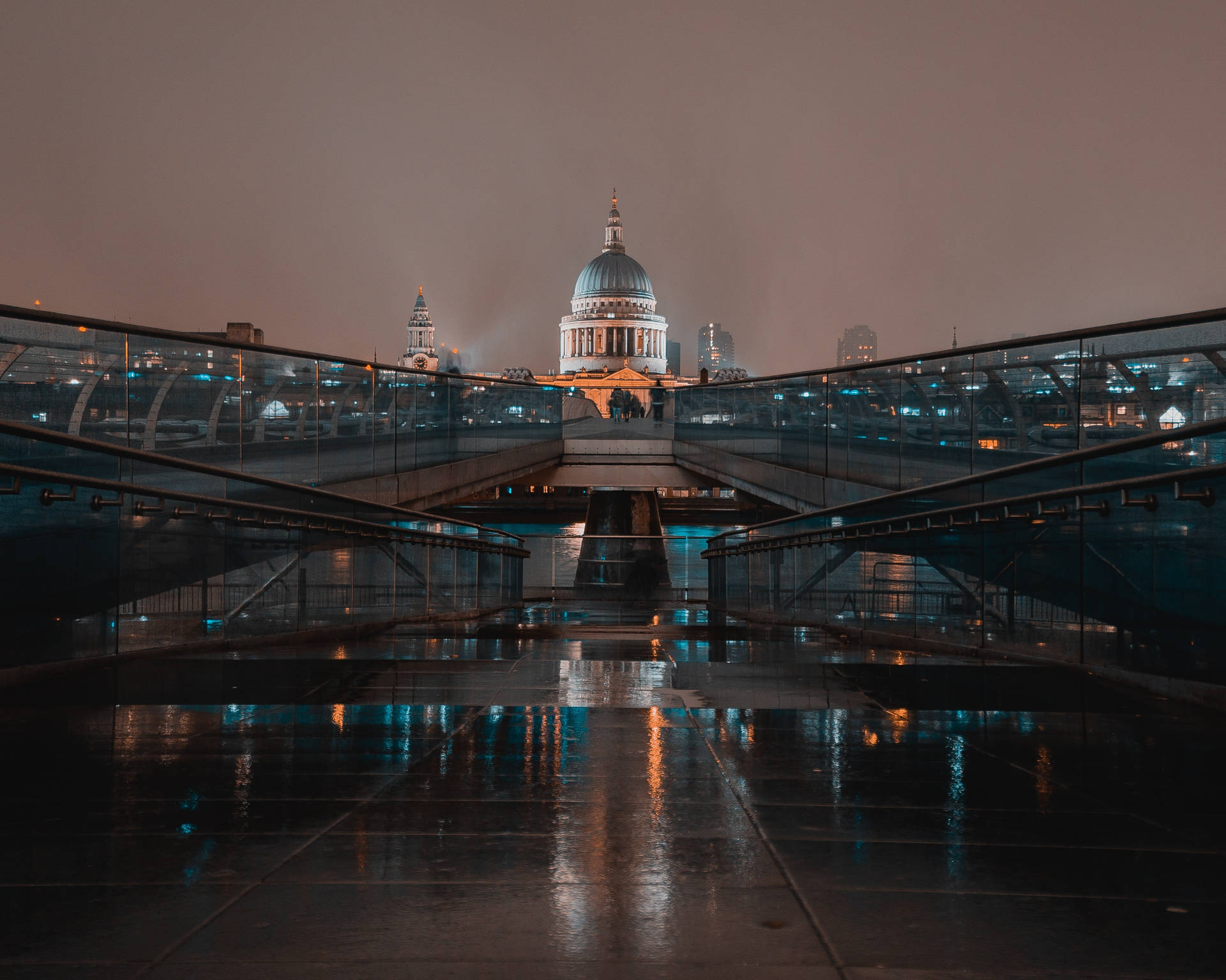 St Paul Millennium Bridge Rainy Night Background