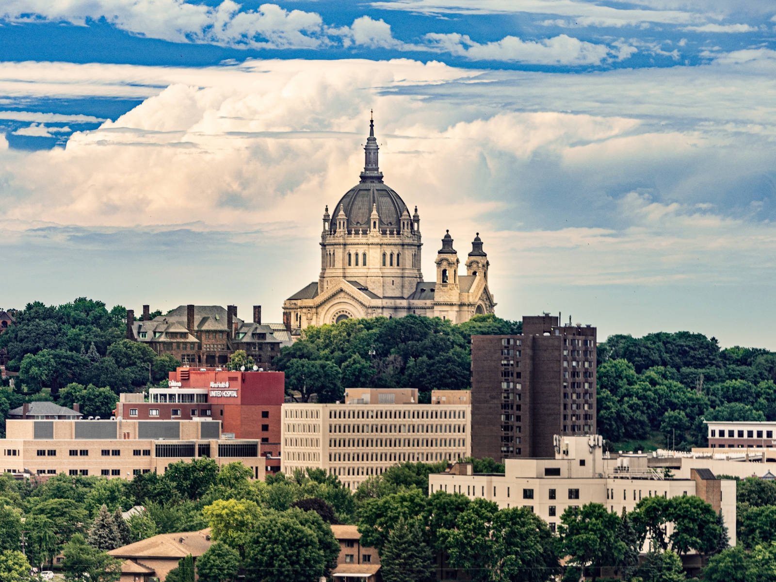 St Paul Minnesota Church Trees Background