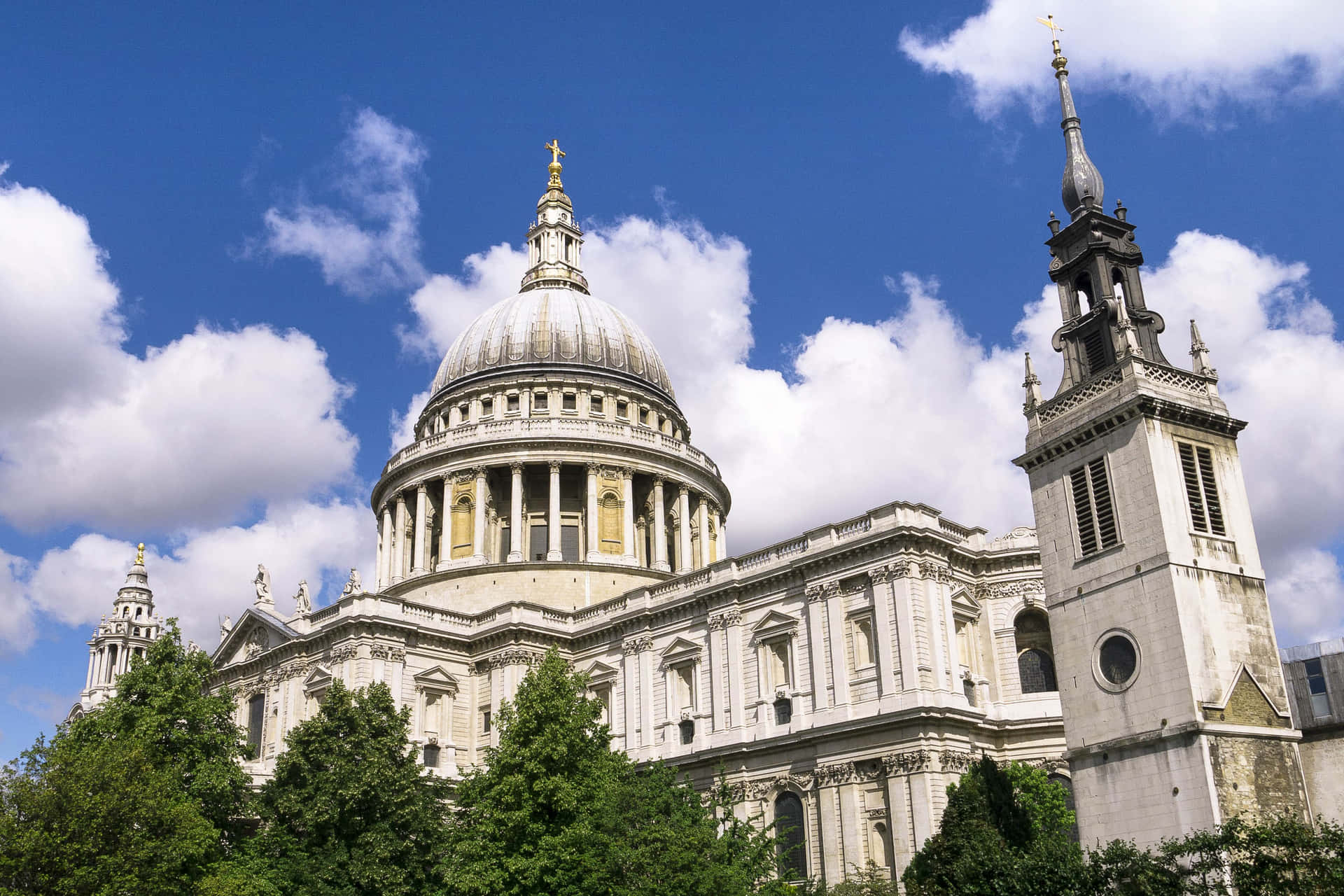 St. Paul's Cathedral Dome Low Level Angle Shot