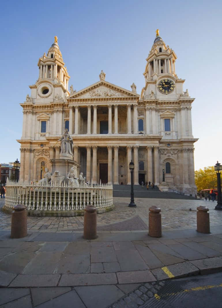 St. Paul's Cathedral Ludgate Hill View Background