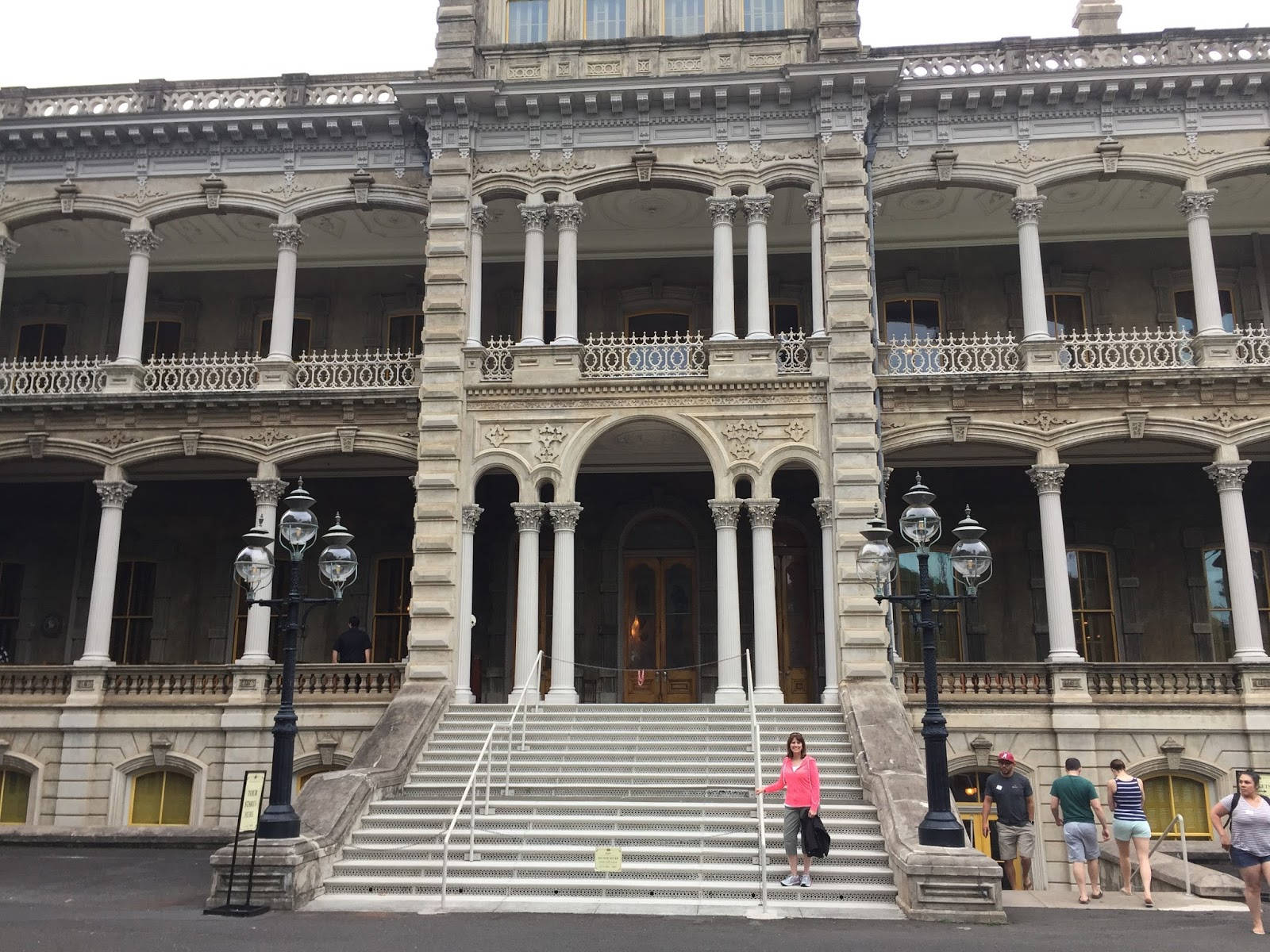 Staircase Leading To Iolani Palace Entrance Background