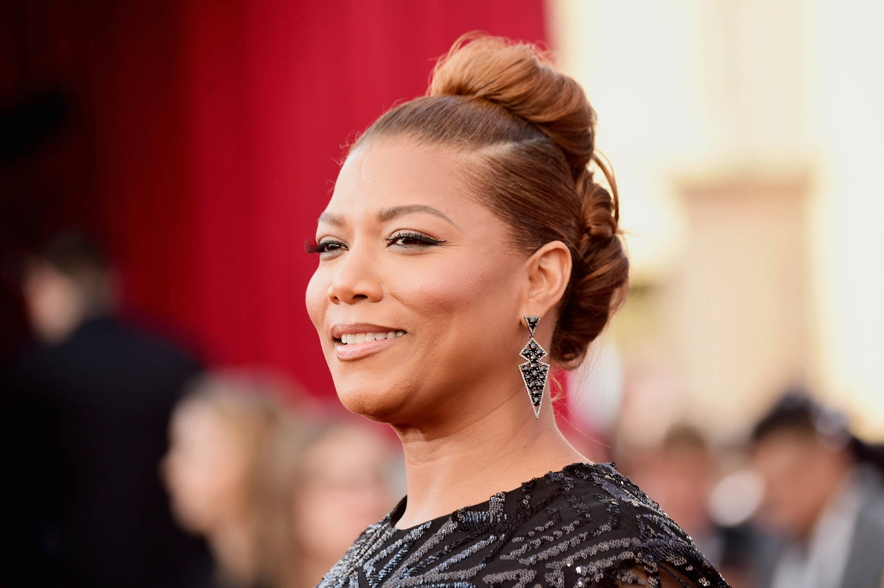 Star Celebrity Queen Latifah Background