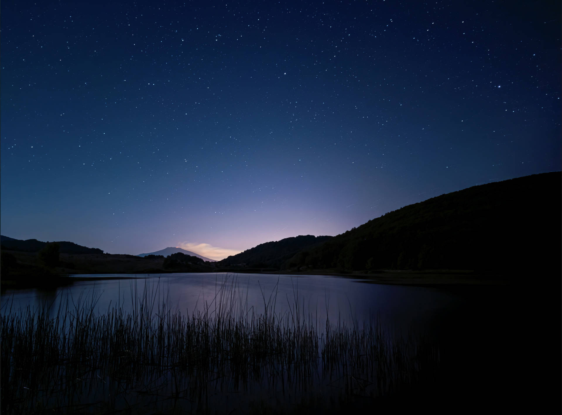 Starry Mountain Lake Background