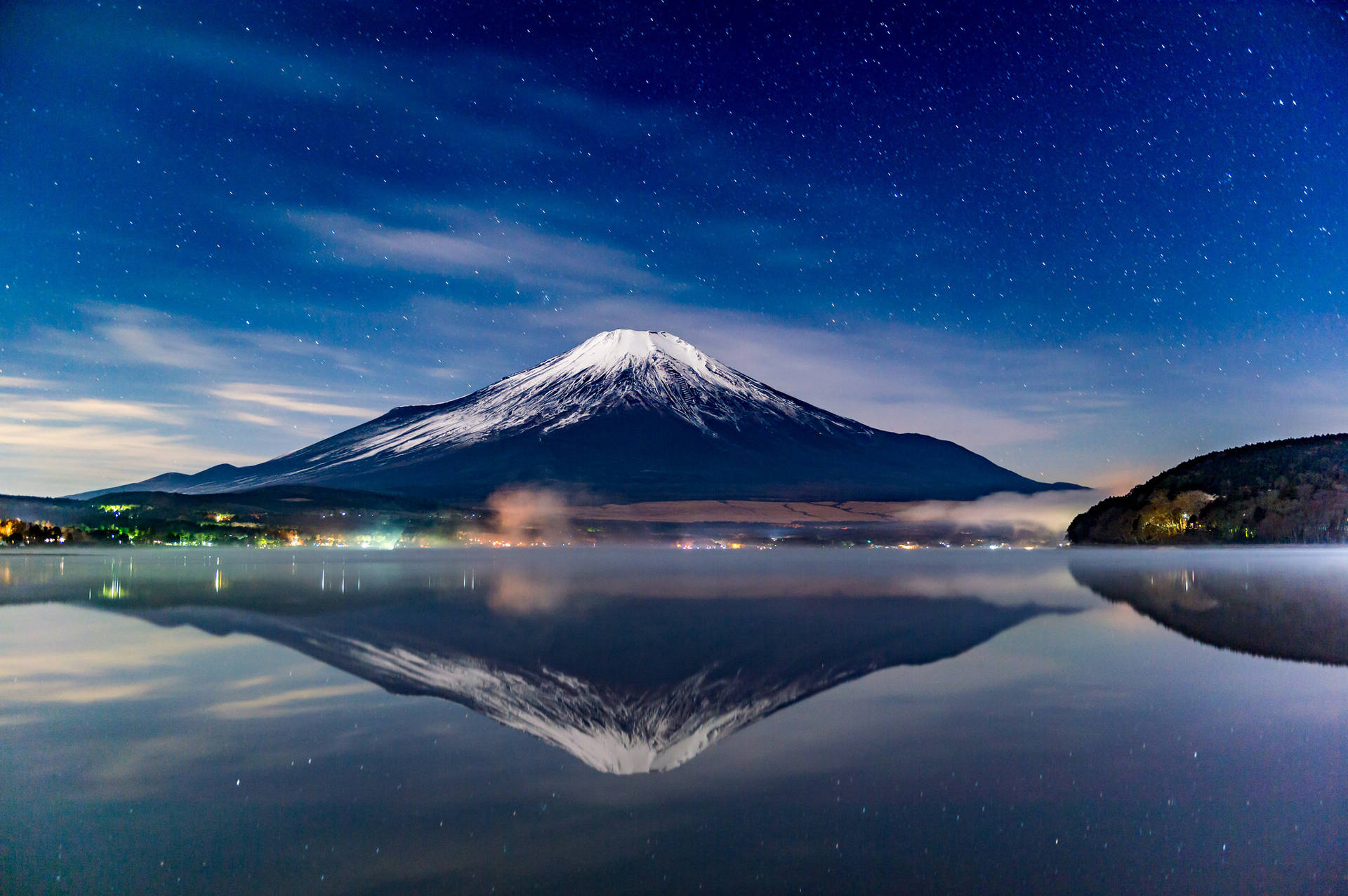 Starry Skies Above Mount Fuji Background
