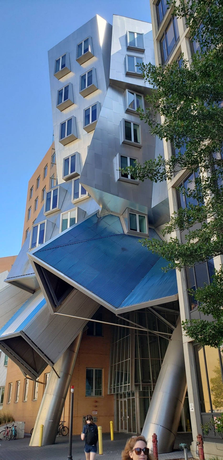 Stata Center Building At Mit Background