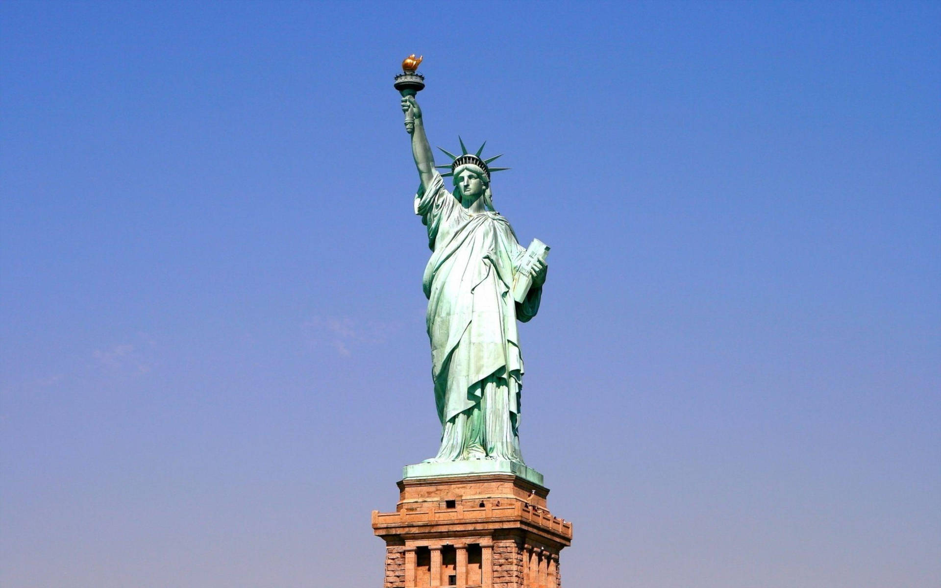 Statue Of Liberty Copper Stand Background