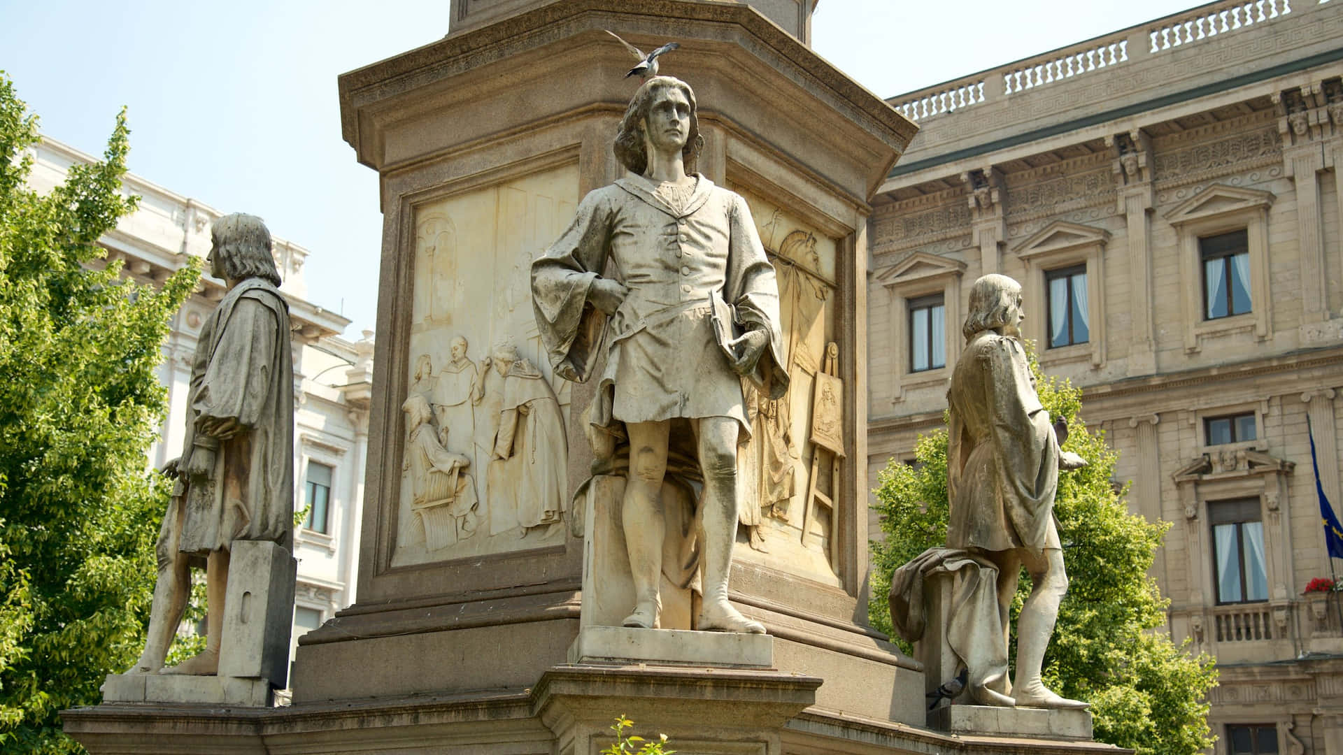 Statues Outside La Scala Opera House Desktop Background