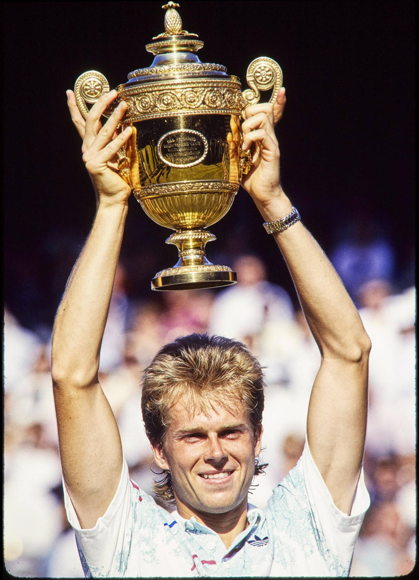 Stefan Edberg Celebrating His 1990 Wimbledon Victory Background