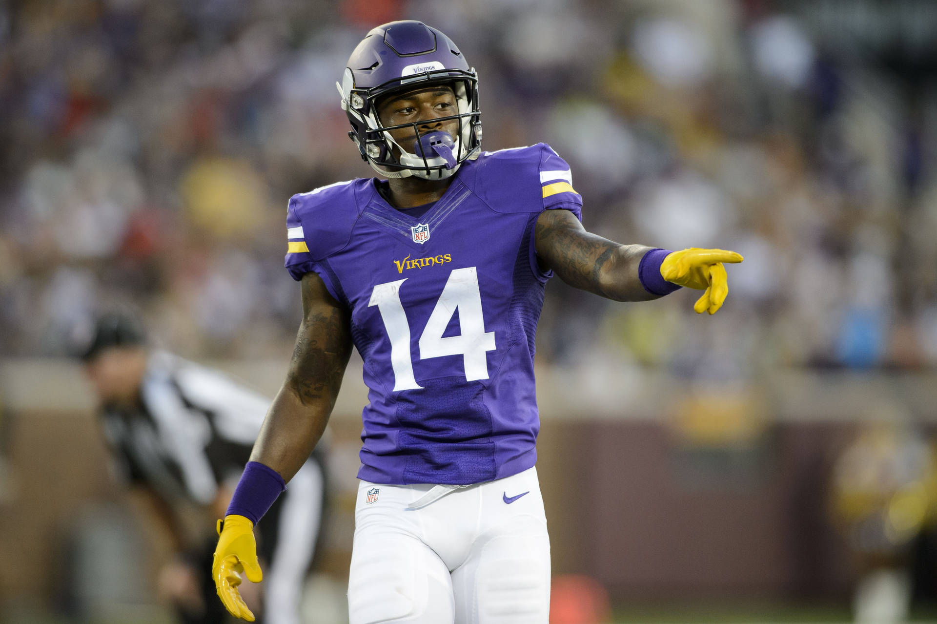 Stefon Diggs Pointing Finger