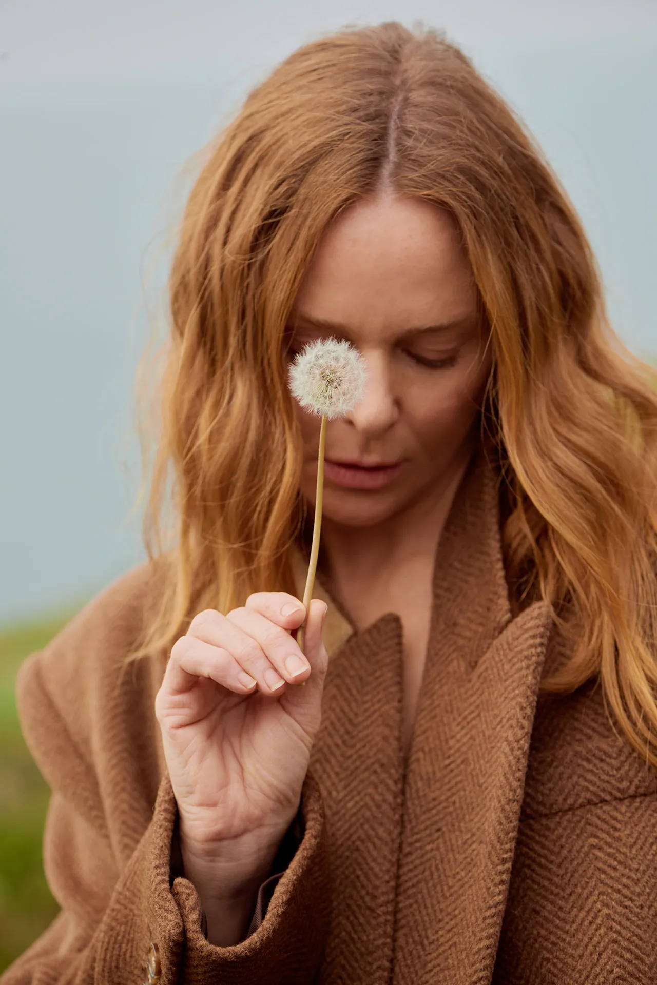 Stella Mccartney And A Flower Background