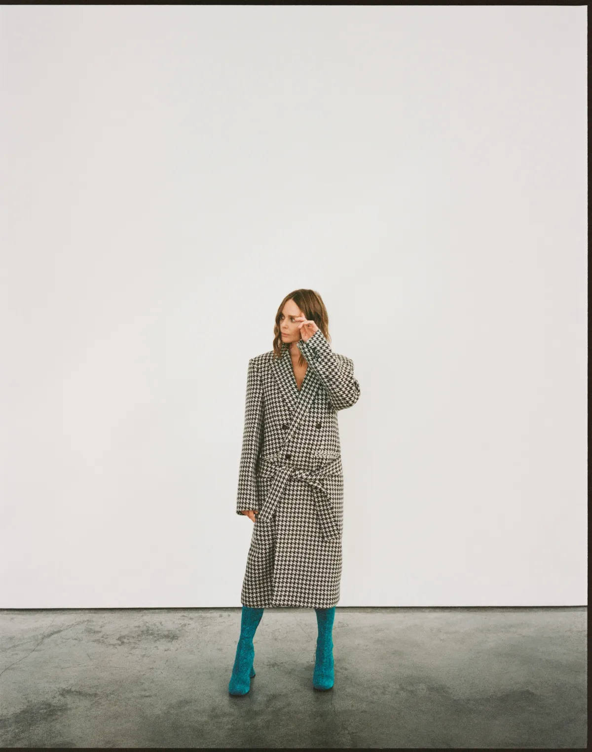 Stella Mccartney In Teal Boots Background