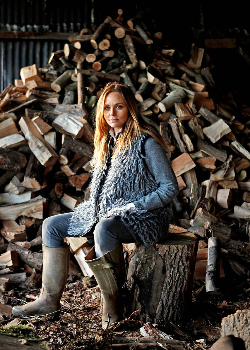 Stella Mccartney Posing On A Tree Stump Background