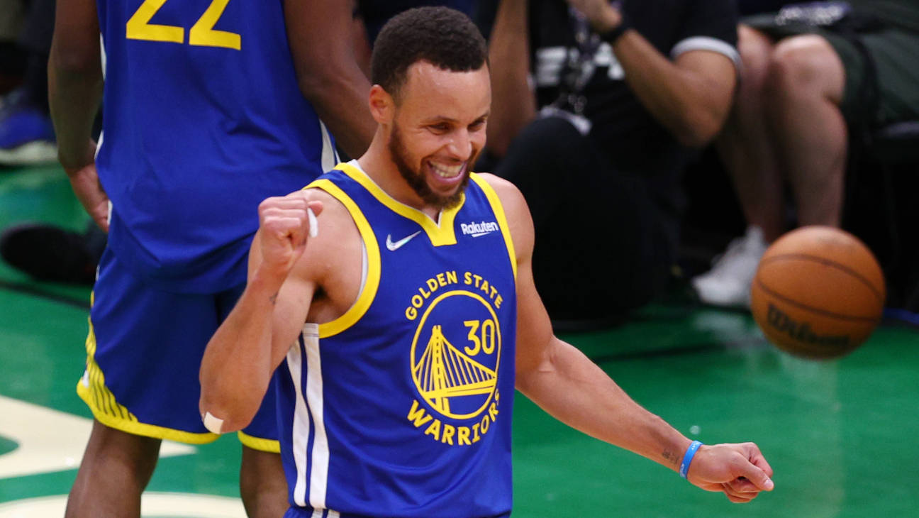 Steph Curry Celebrating With Fist Up