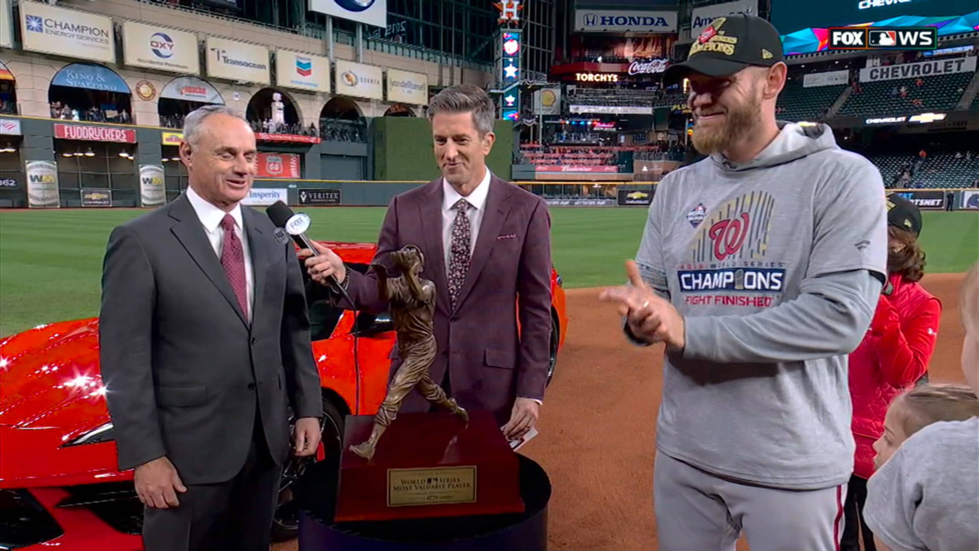 Stephen Strasburg About To Receive His Mvp Trophy Background