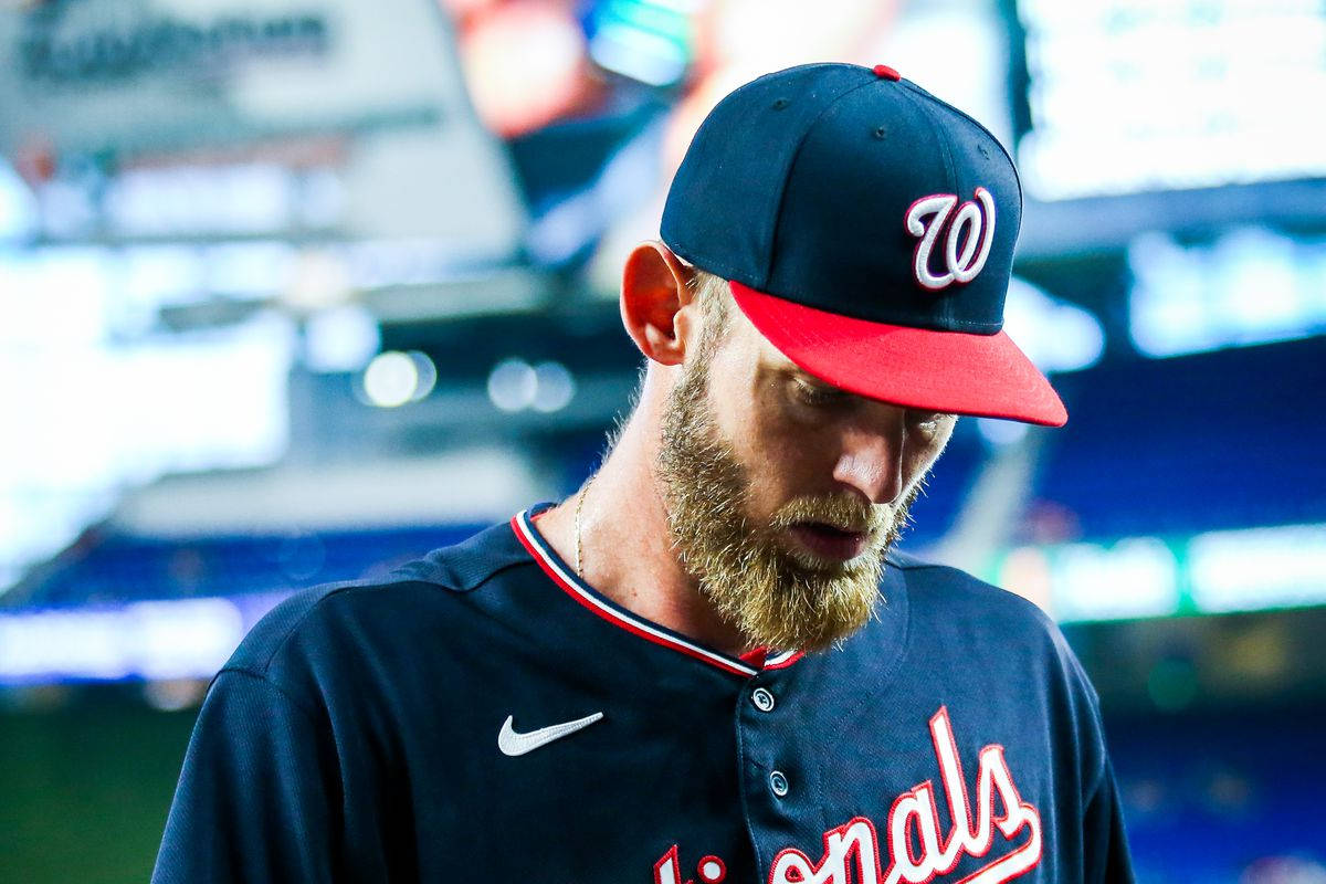 Stephen Strasburg Looking Down Background