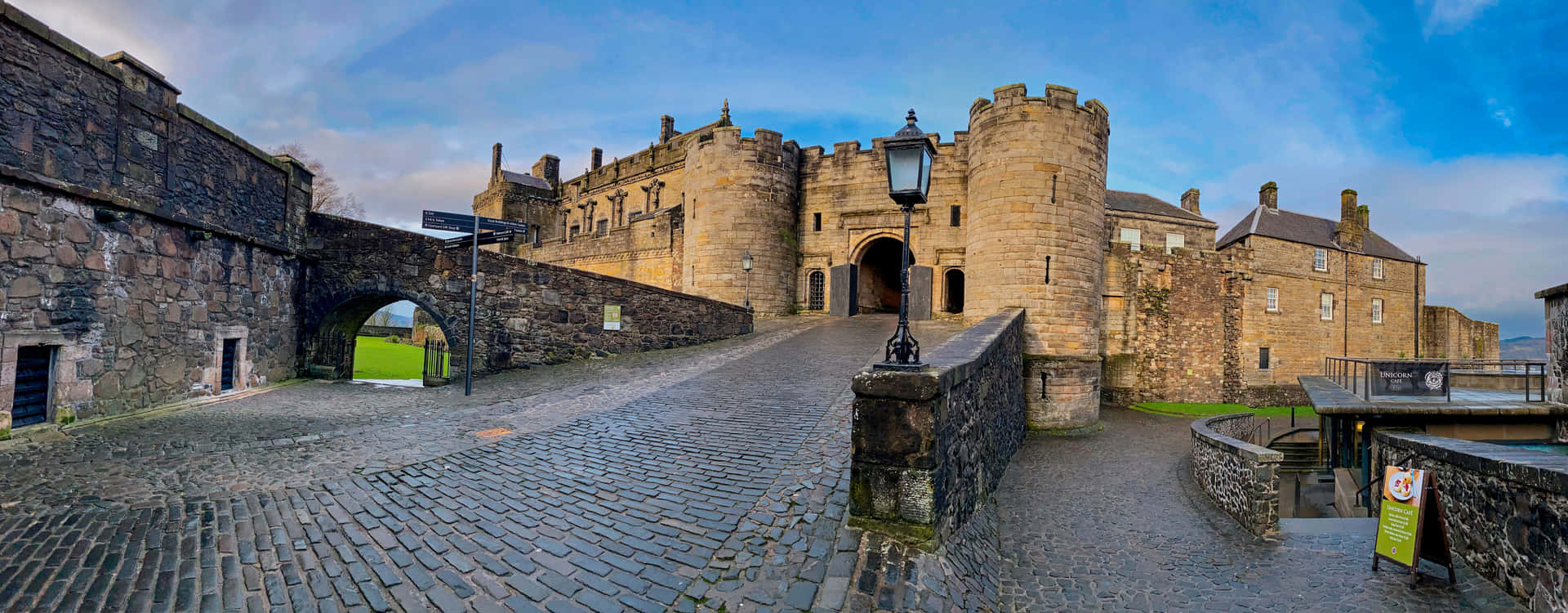 Sterling Castle Grounds Background