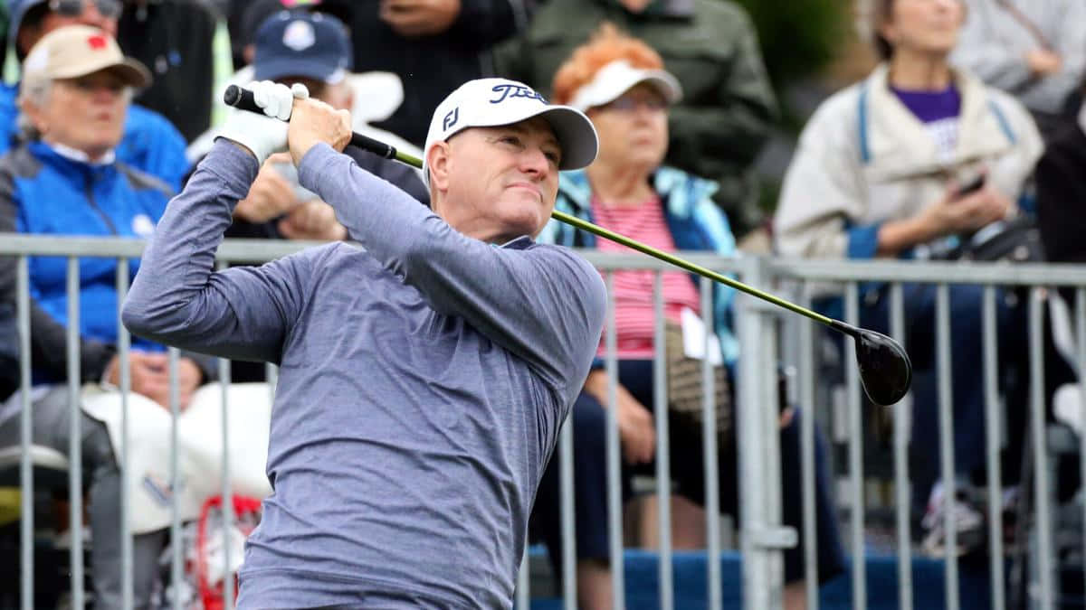 Steve Flesch In Front Of A Crowd