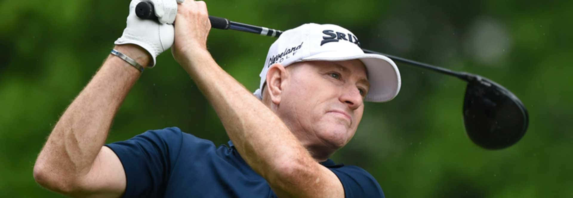 Steve Flesch Looking Straight Into The Field Background