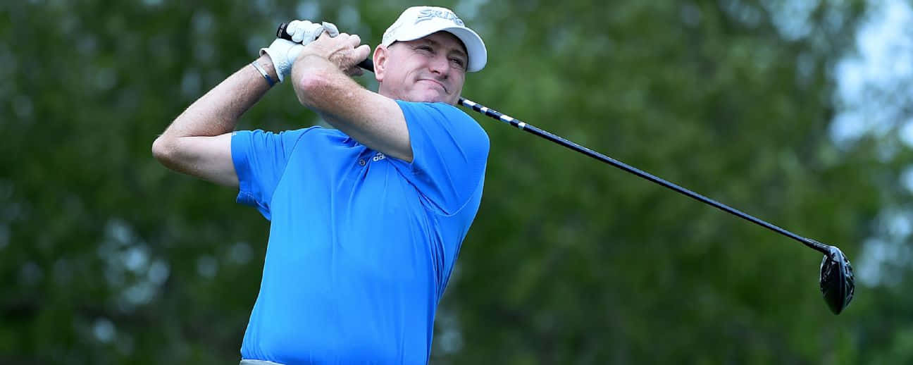 Steve Flesch Swings Club Over Background