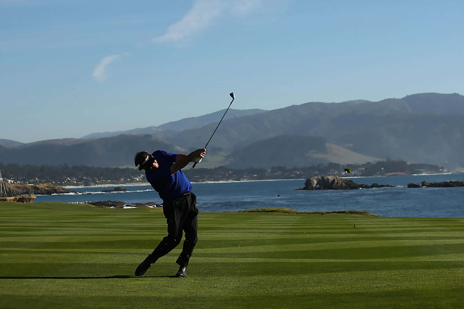 Steve Lowery Dramatic Golf Shot Background
