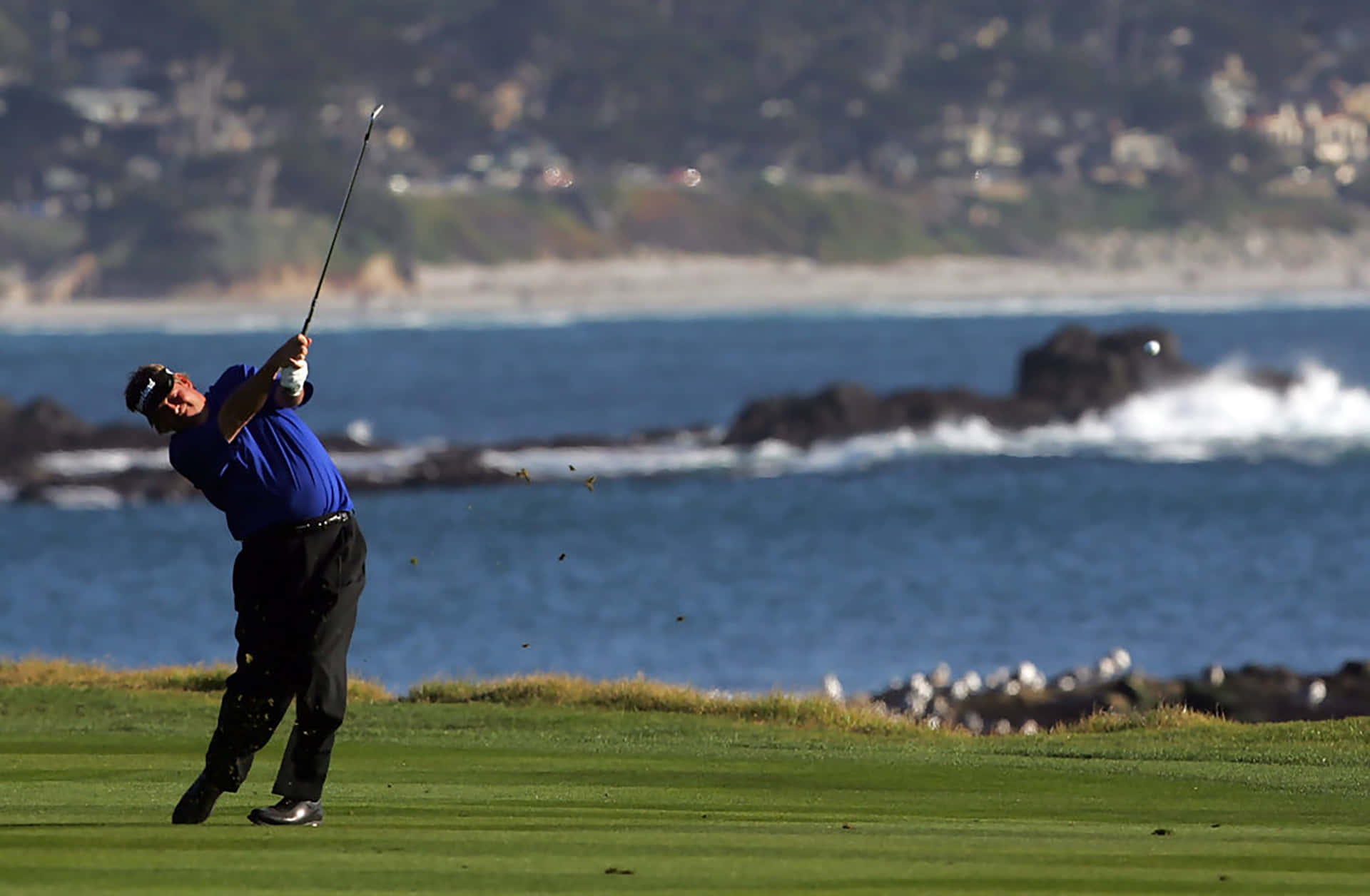 Steve Lowery Golfing By The Beach Background