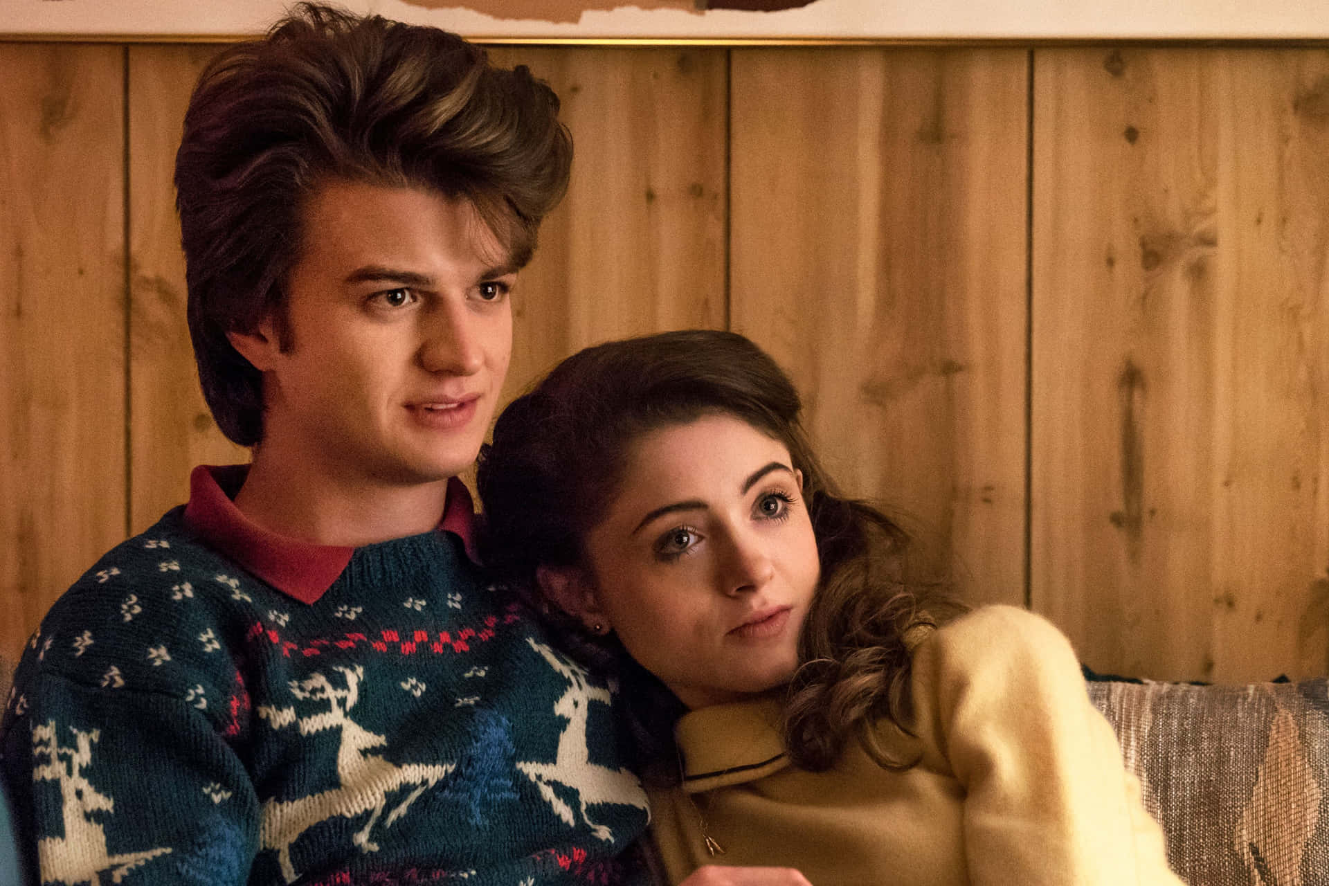 Steveand Nancy Stranger Things Couch Scene