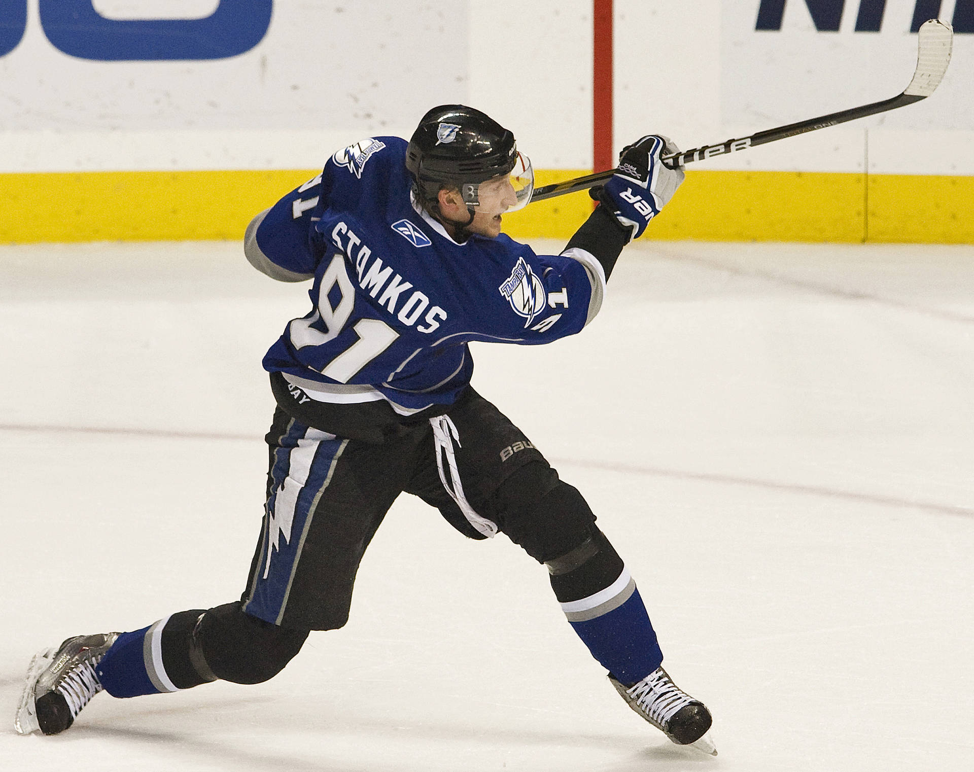 Steven Stamkos Tampa Bay Lightning Ice Hockey Stunt