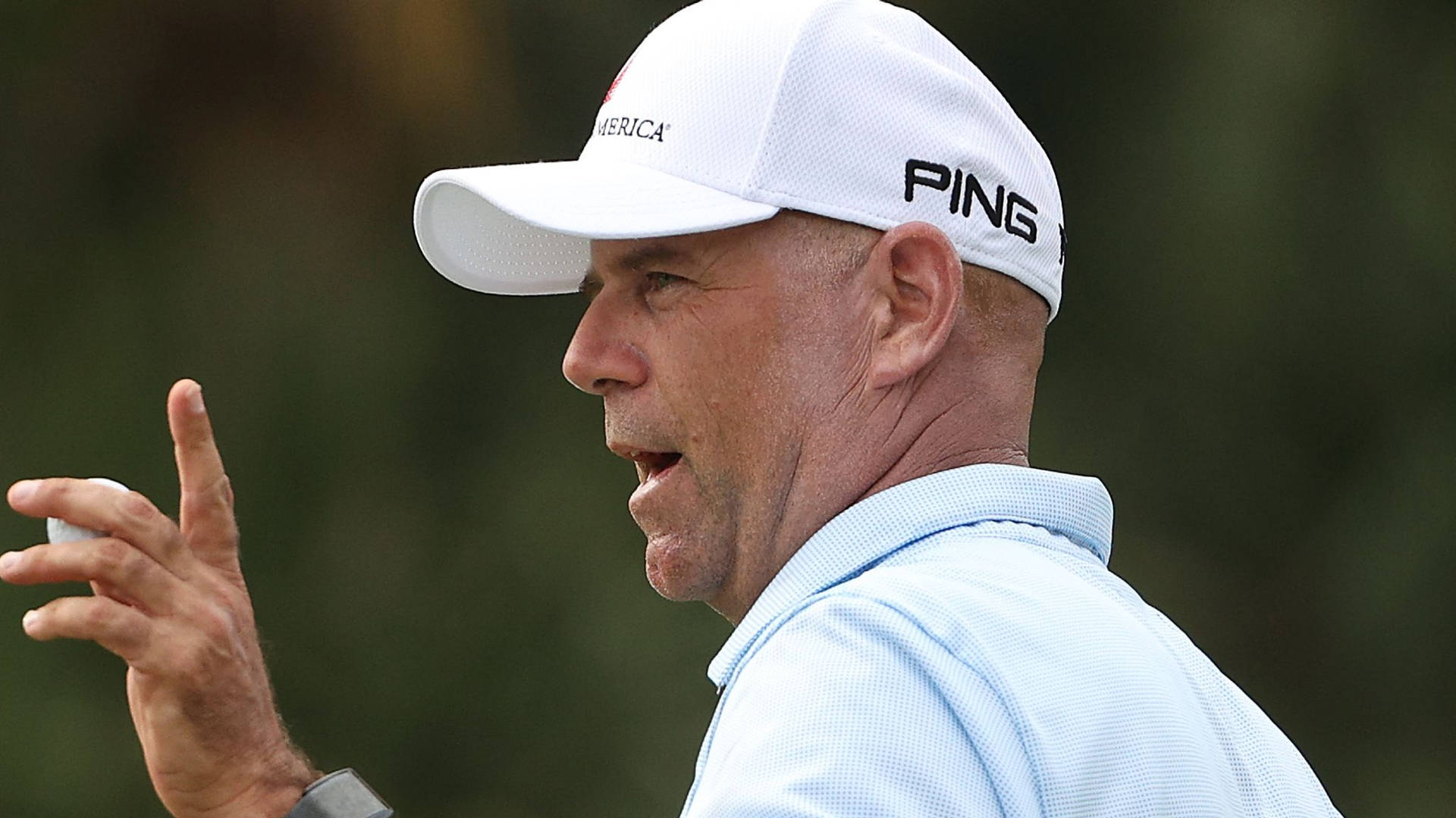 Stewart Cink Holding A Golf Ball