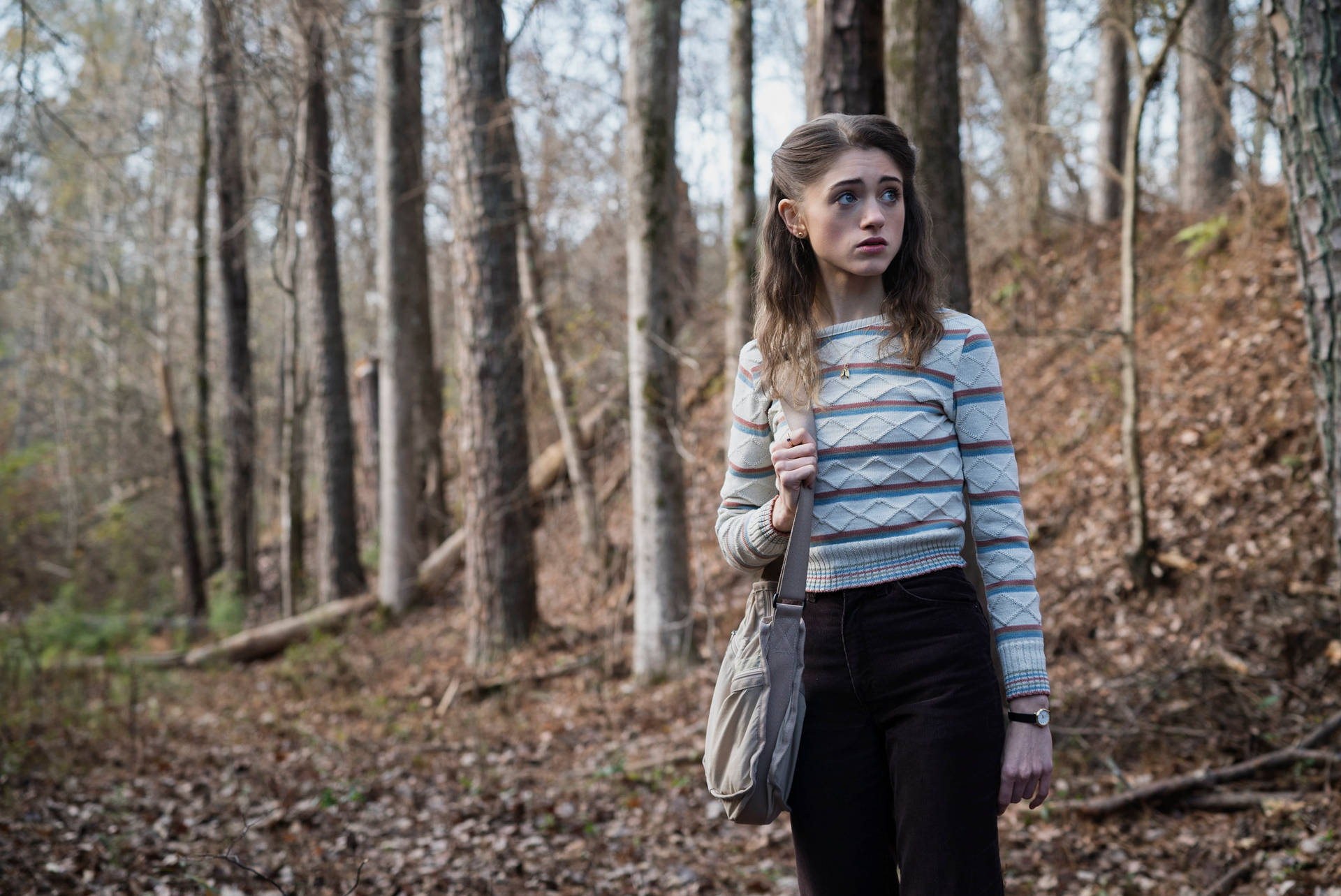 Stranger Things Cast Nancy In The Forest