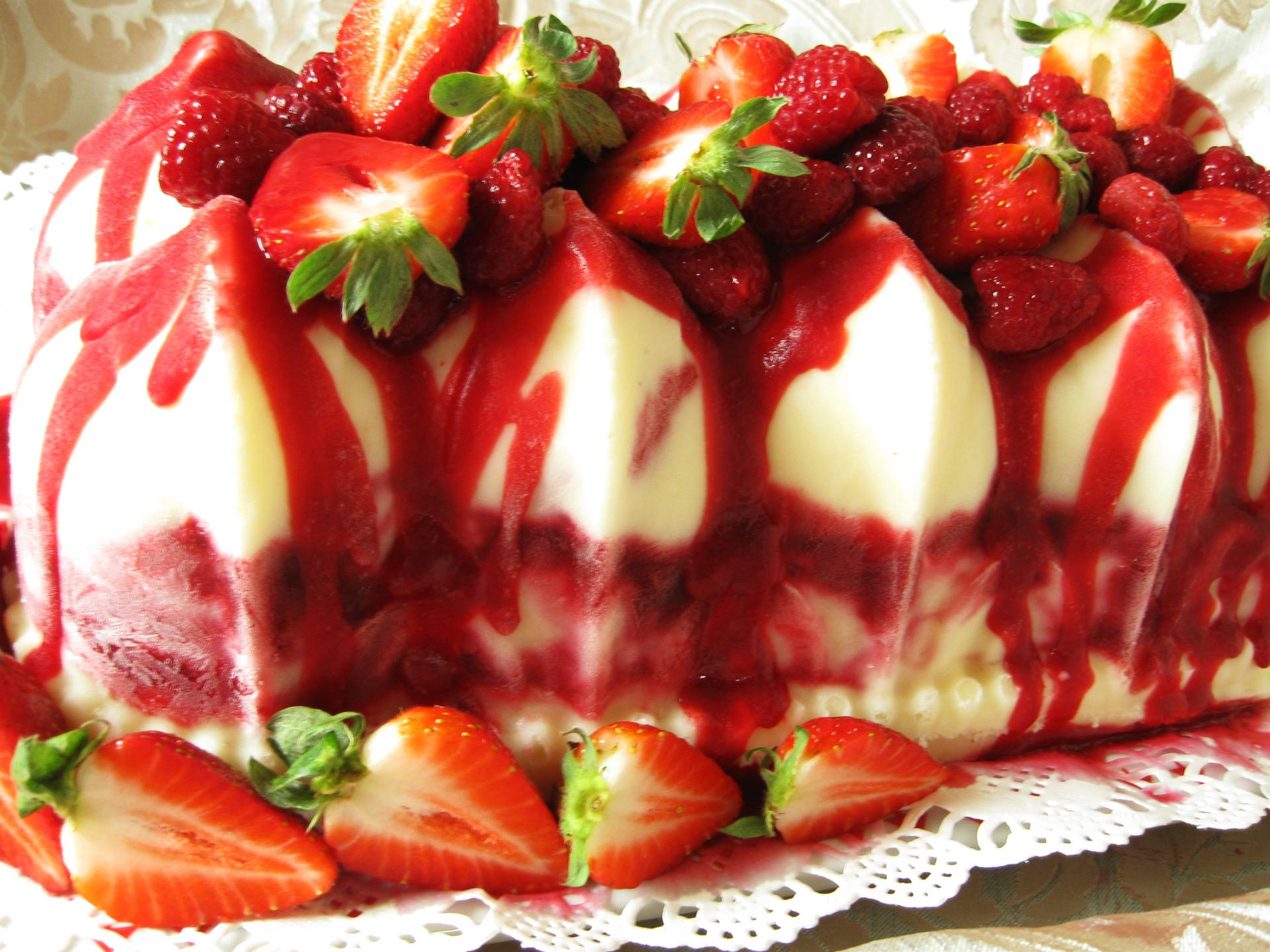 Strawberry And Vanilla Cake Background