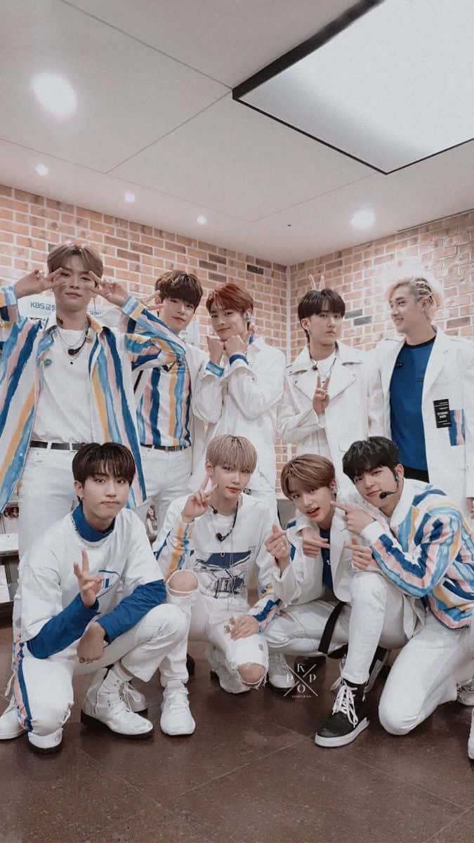 Stray Kids Brings Renewed Energy In 2020 Background