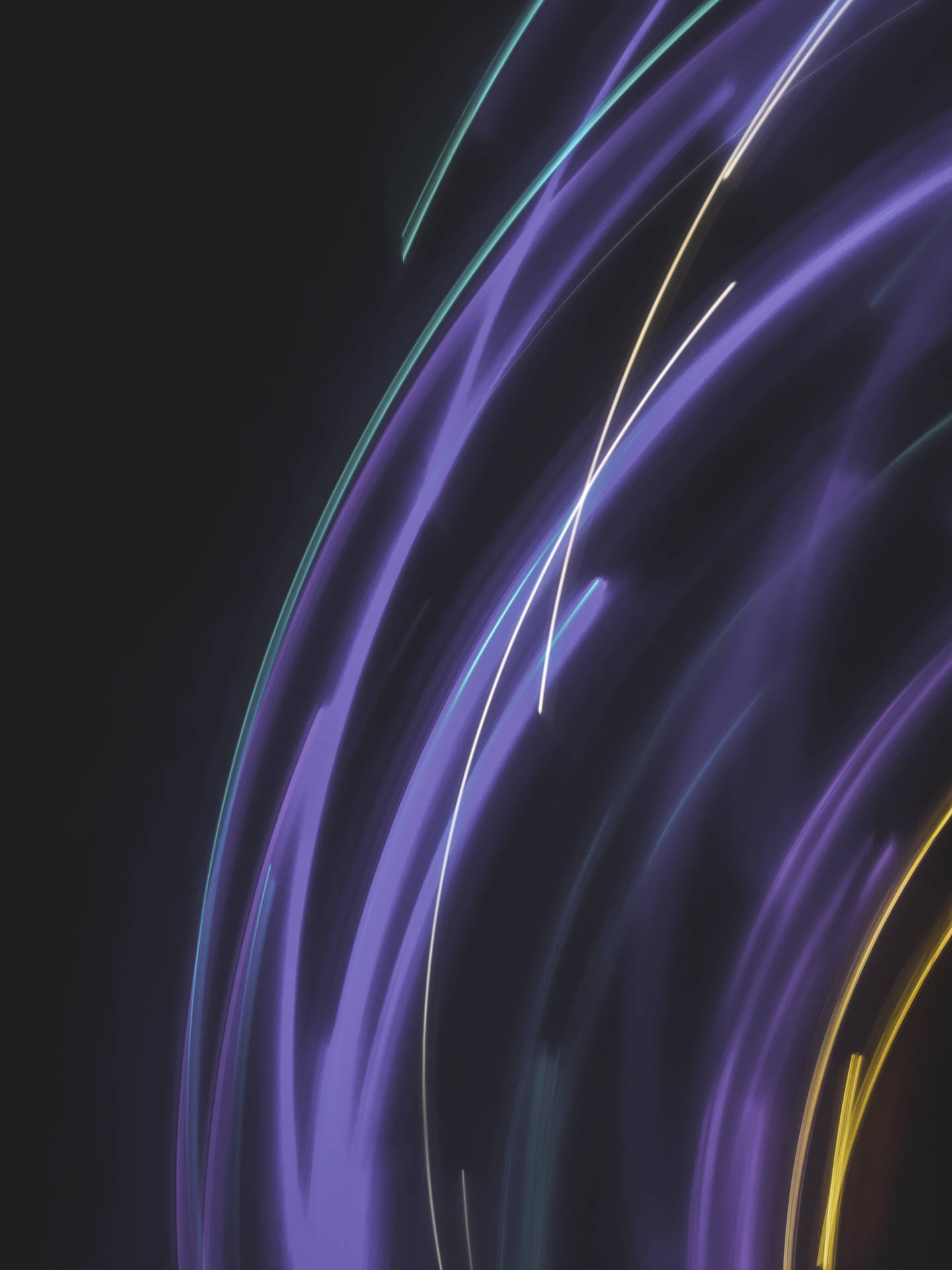 Streaks Of Violet Light Mobile 3d Background