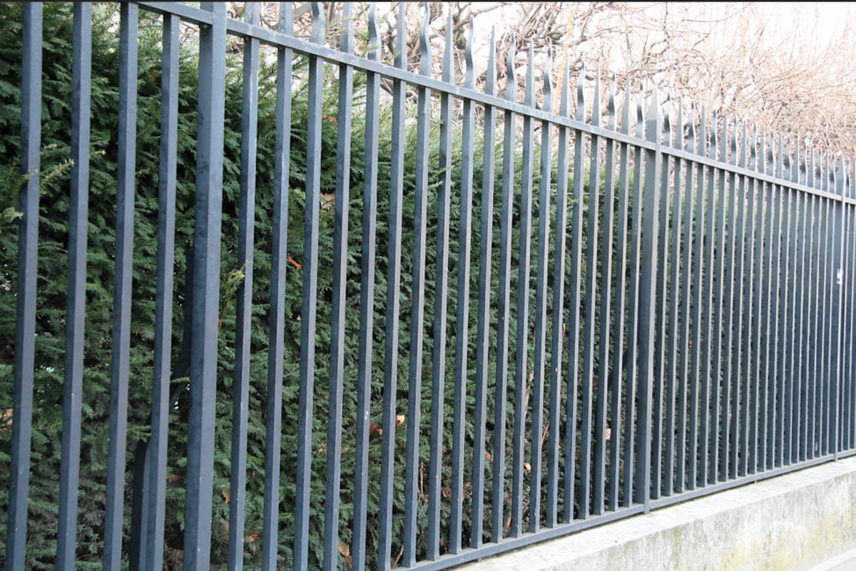 Strong And Durable Gray Iron Metal Fence Background