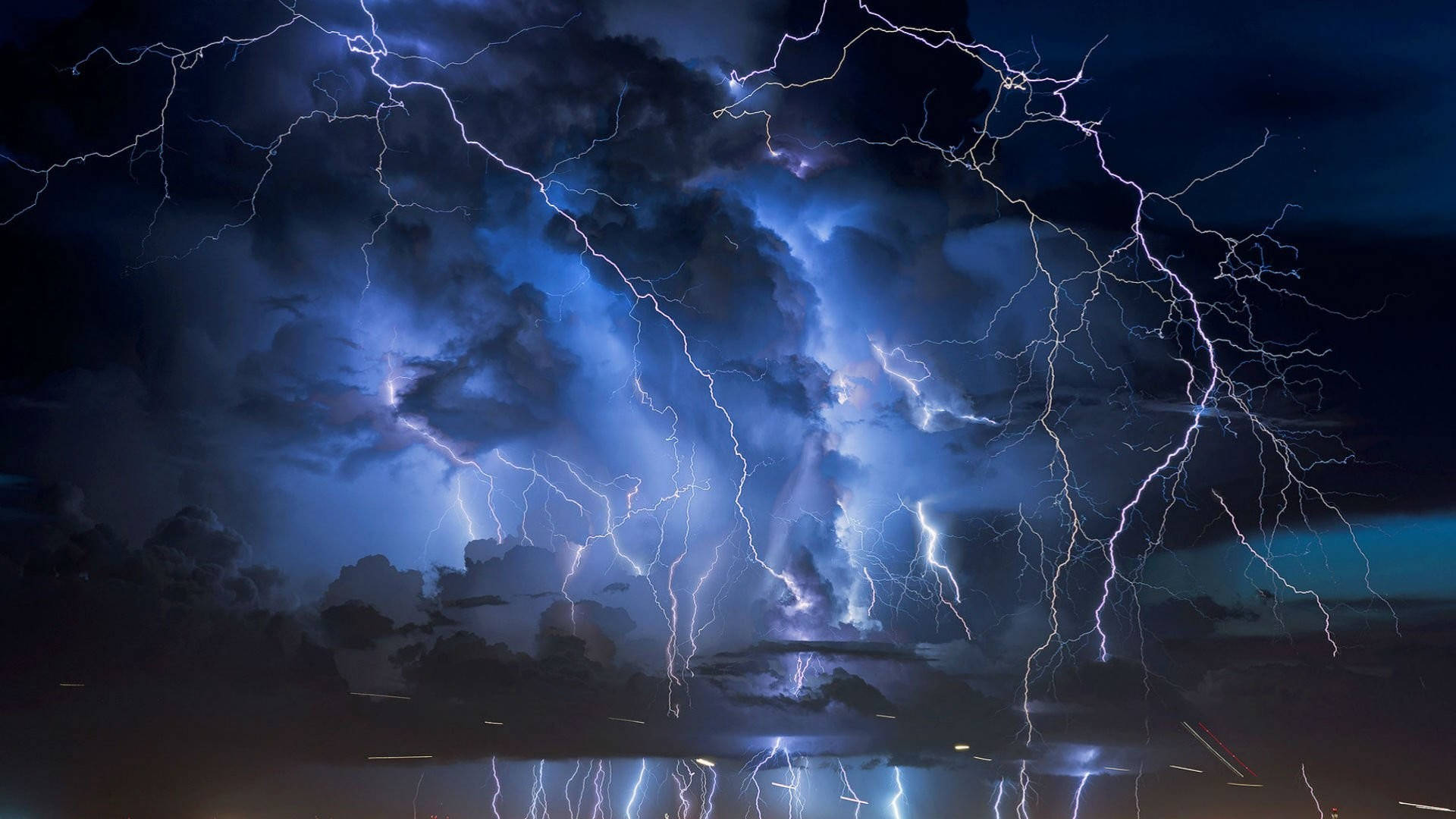 Strong Thunderstorm Best Desktop Background