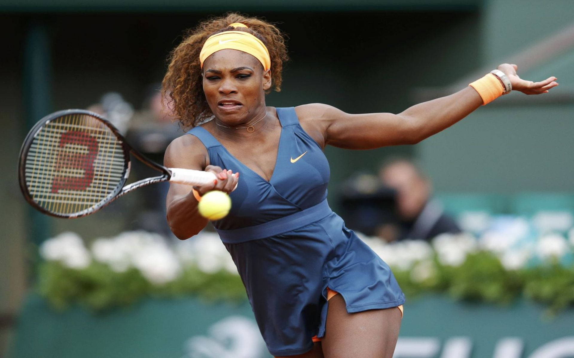 Struggling Serena Williams Background