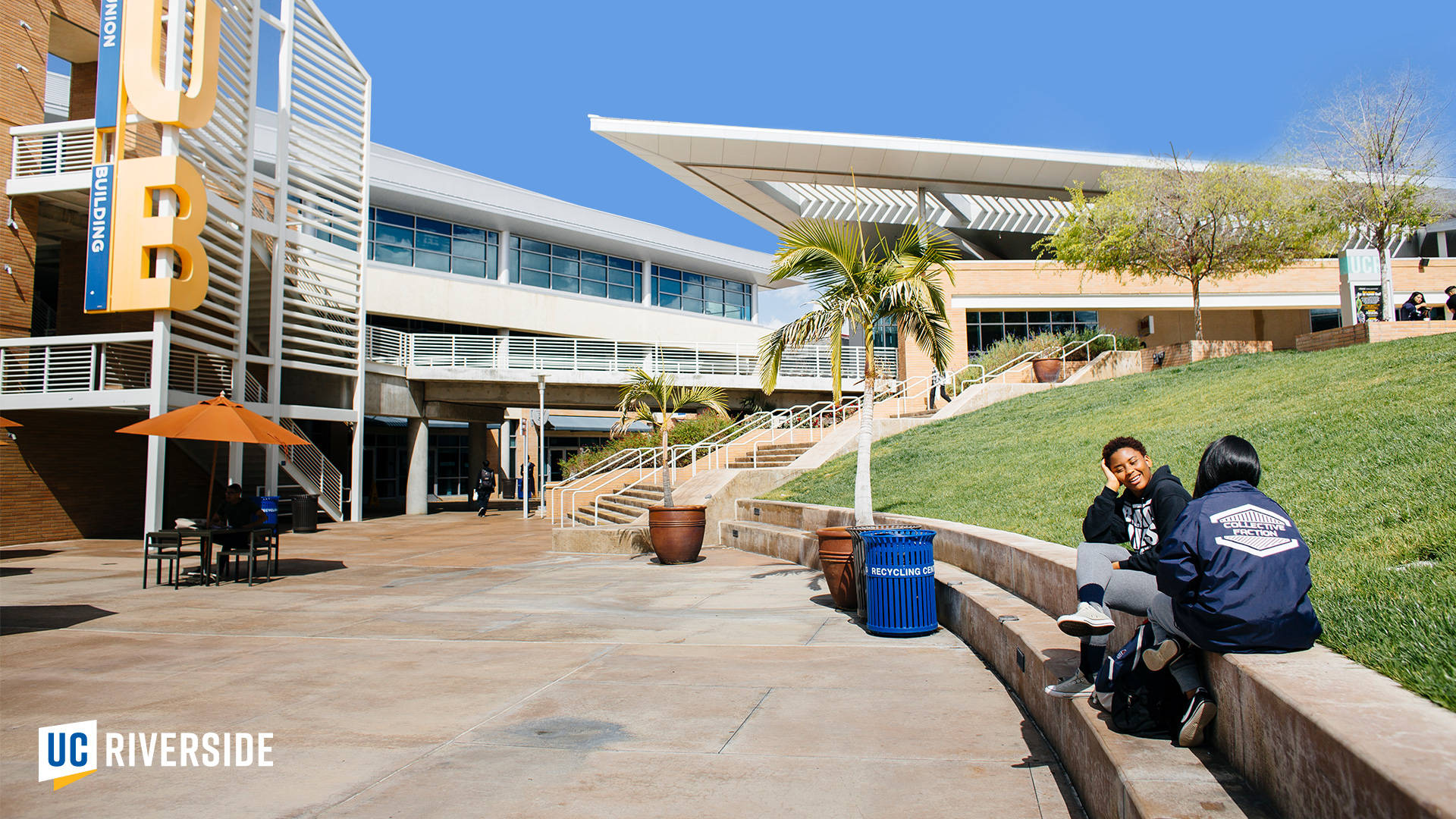 Students Outside Ucr Hub Building